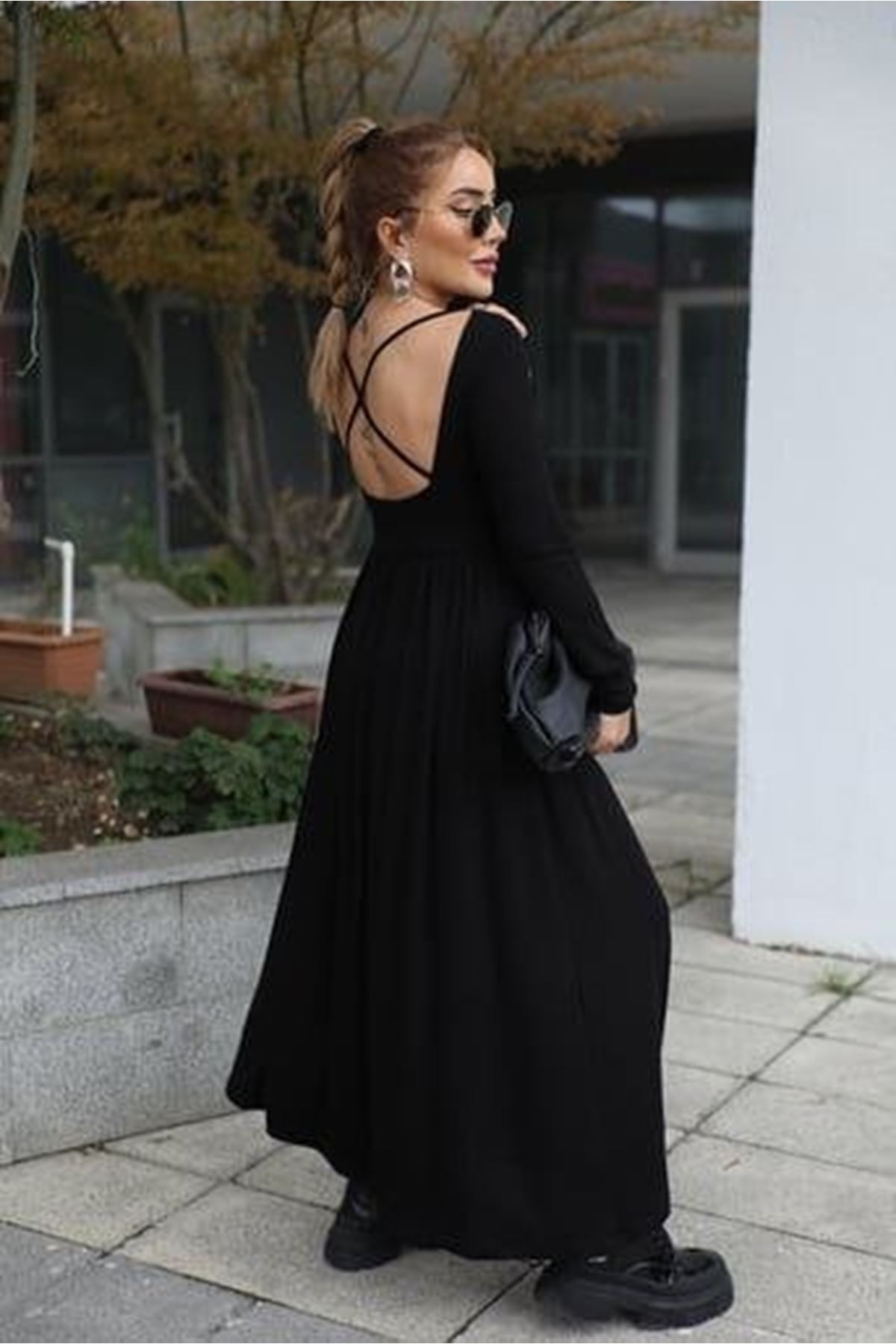 Kadın Kayık Yaka Sırt Dekoltesi Ve Yırtmaç Detay Maxi Boy Elbise