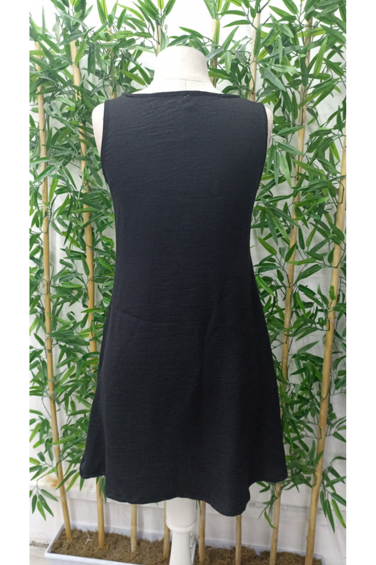 Kadın Kolsuz Kalın Askılı Düğme Detay Cepli Keten Elbise