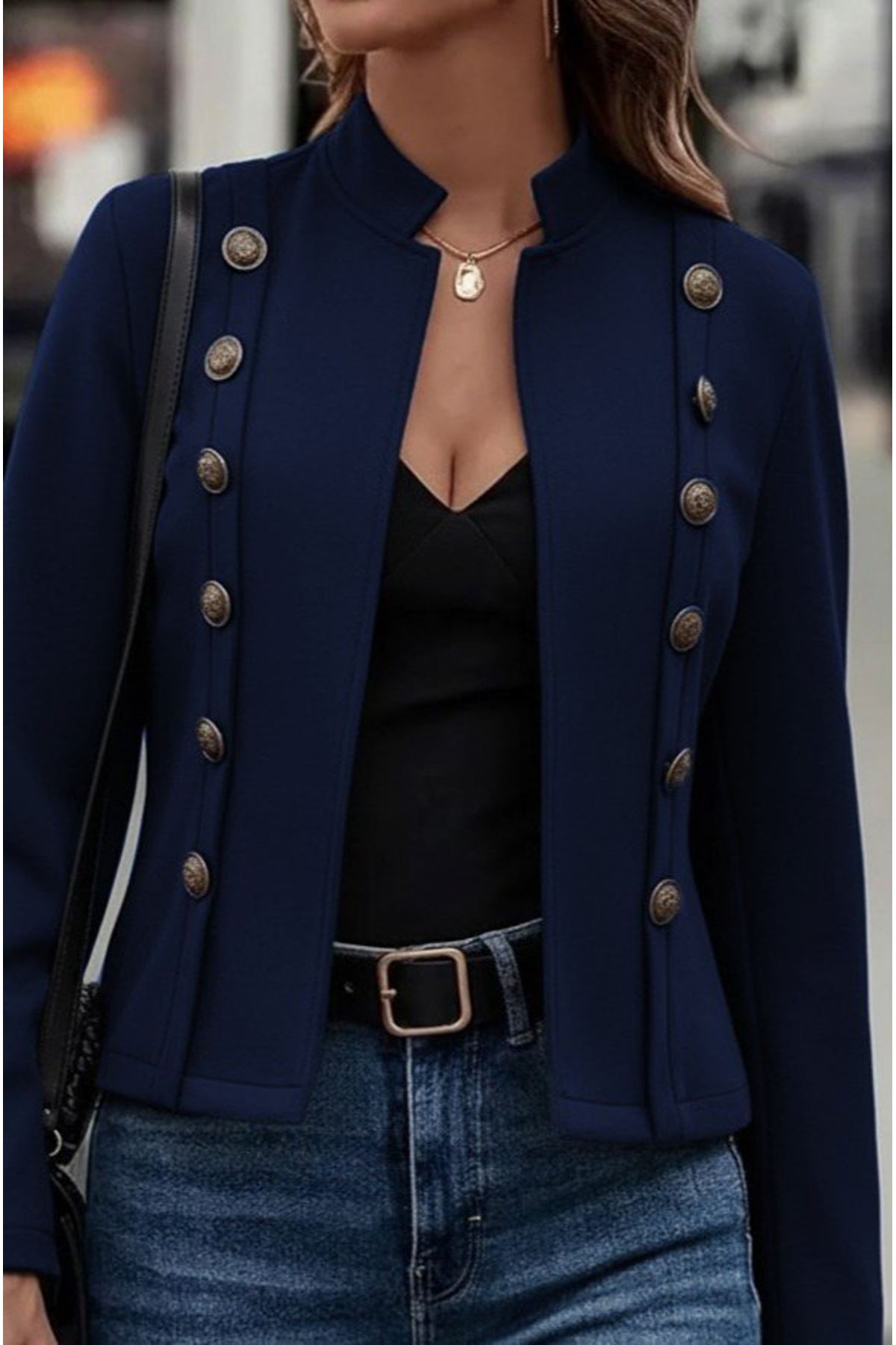 Kadın Uzun Kollu Hakim Yaka Yanlardan Düğmeli Kısa Süet Ceket