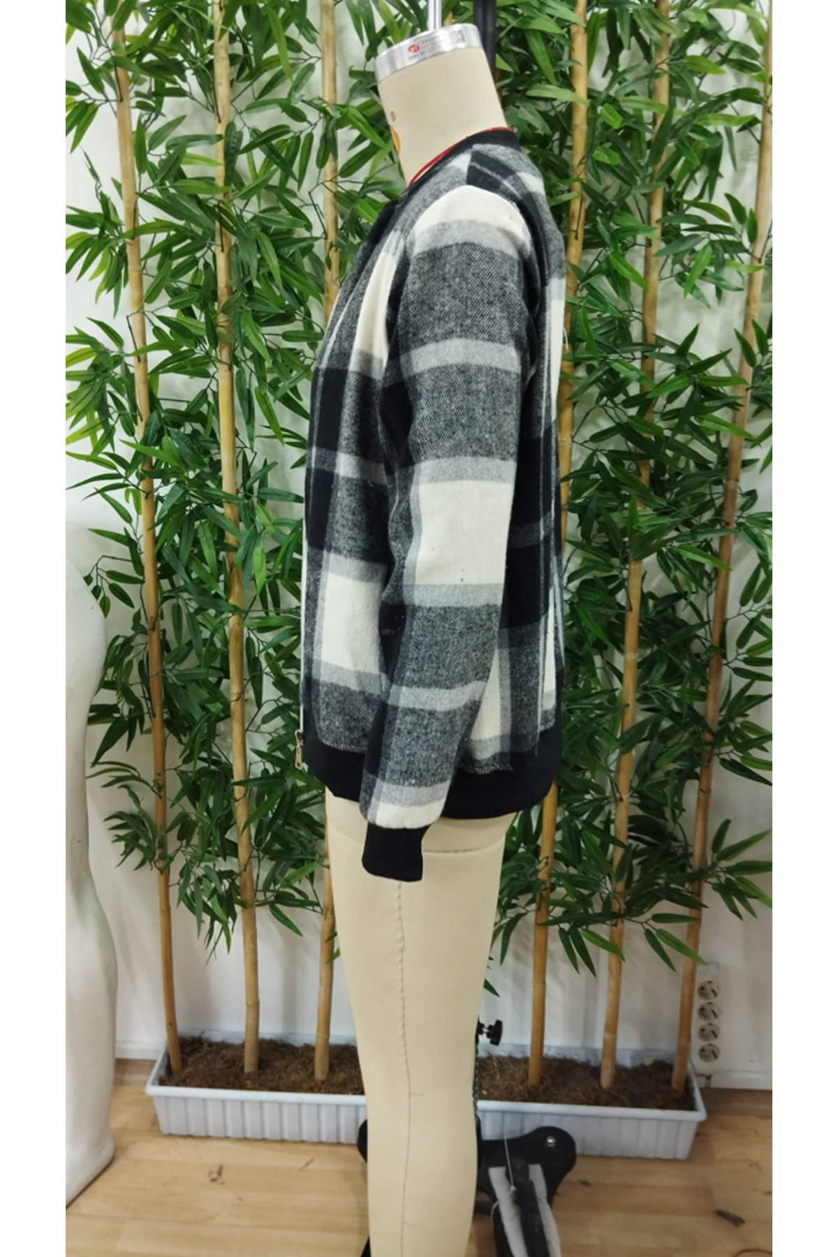 Kadın Uzun Kollu önden Fermuarlı Ekose Desenli Ceket