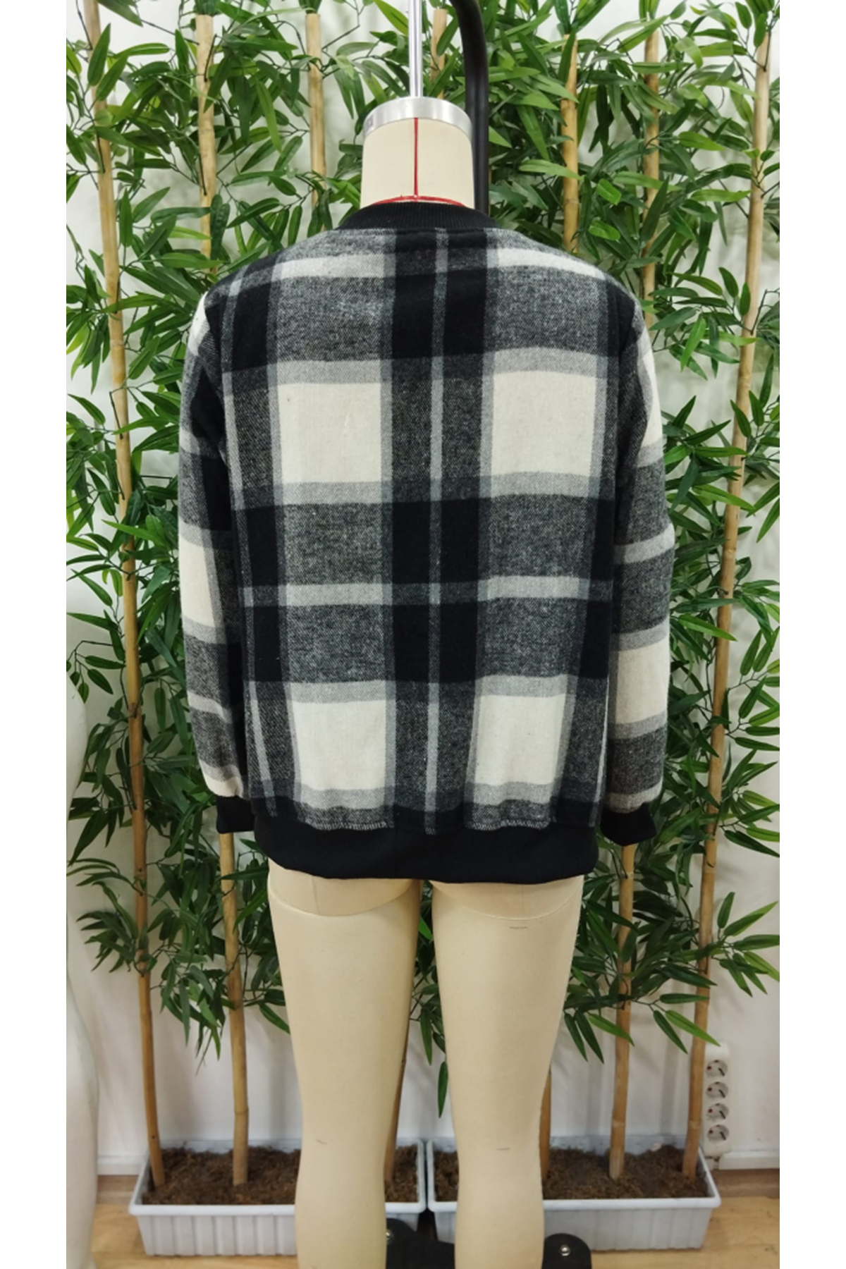 Kadın Uzun Kollu önden Fermuarlı Ekose Desenli Ceket
