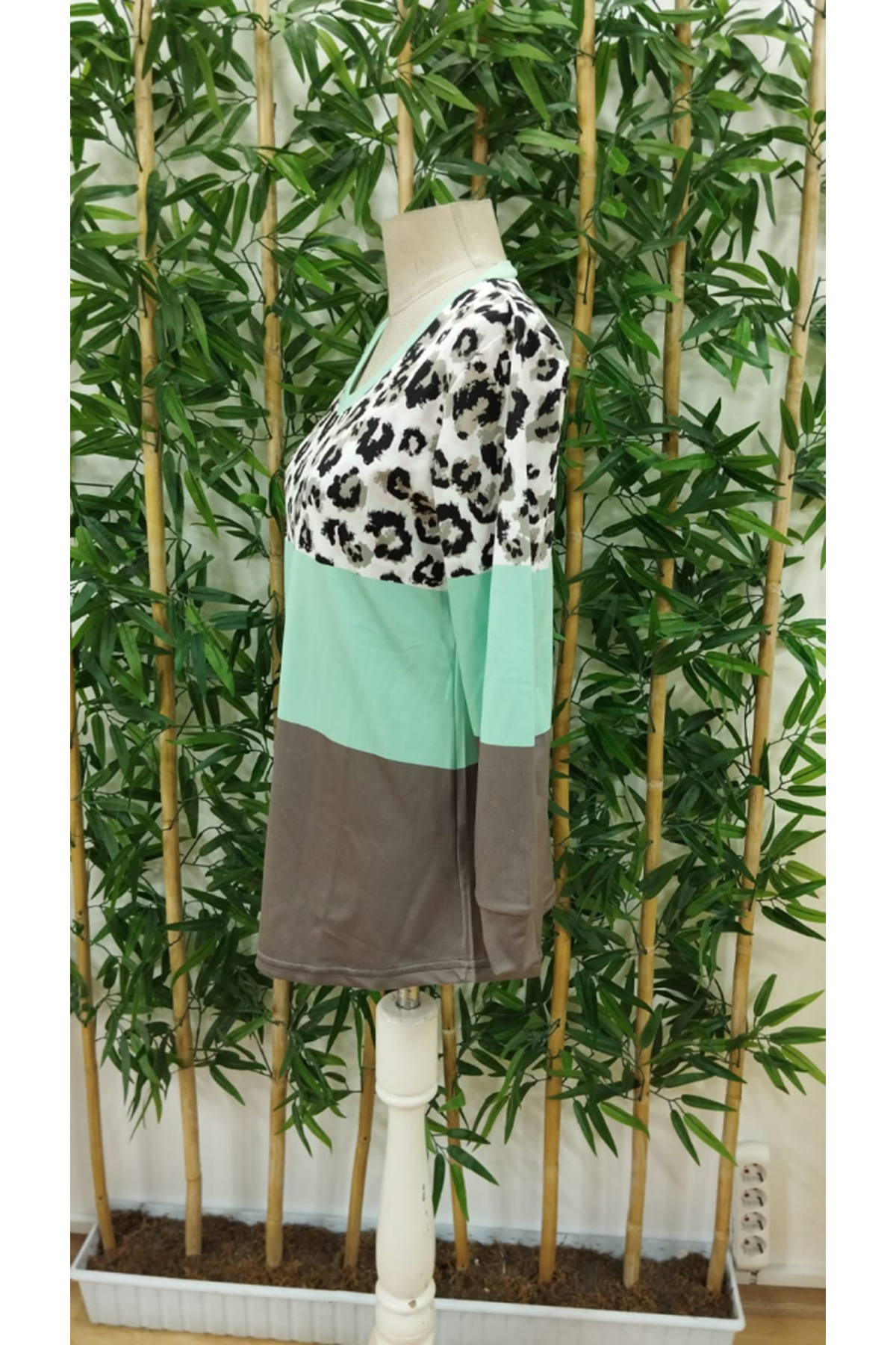 Kadın Uzun Kollu V Yakalı Leopar Baskılı şardonlu Dalgıç Bluz