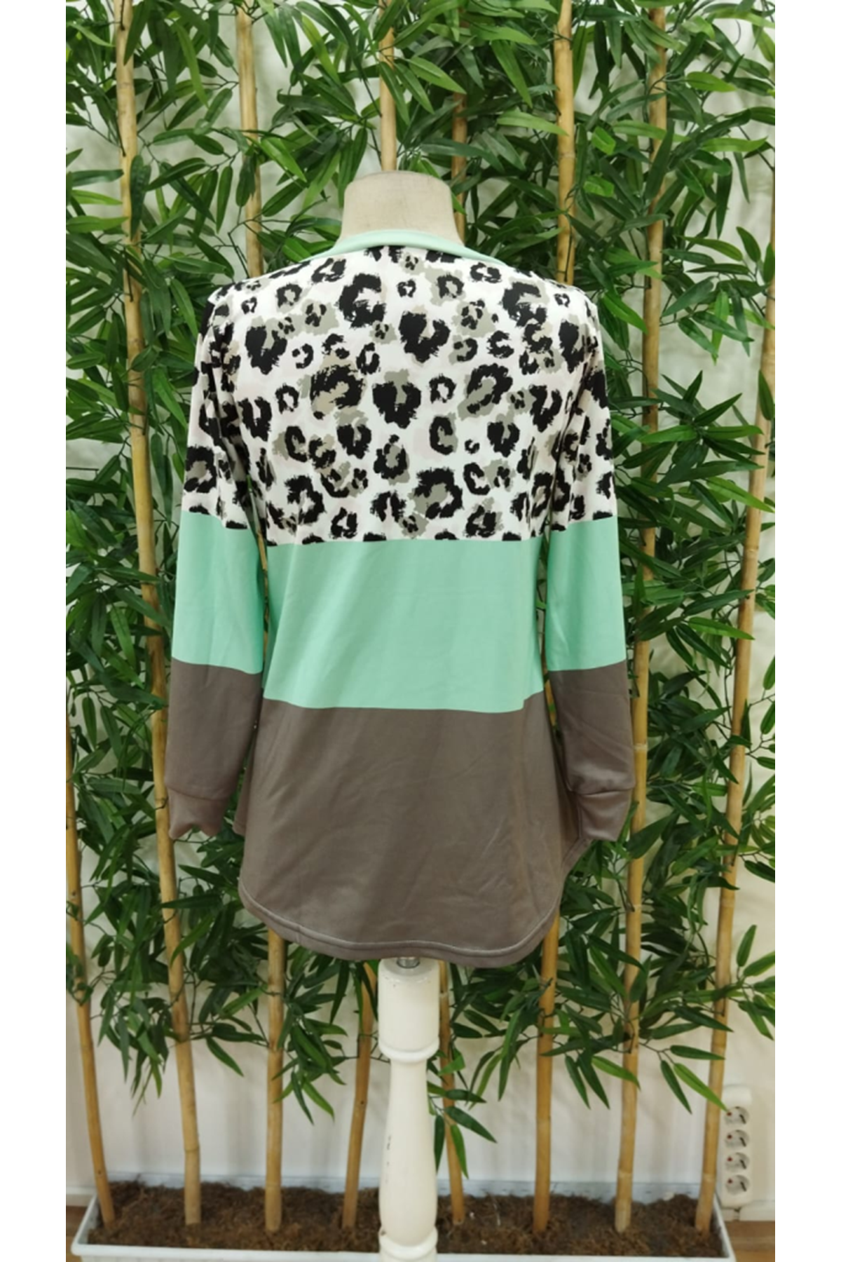 Kadın Uzun Kollu V Yakalı Leopar Baskılı şardonlu Dalgıç Bluz