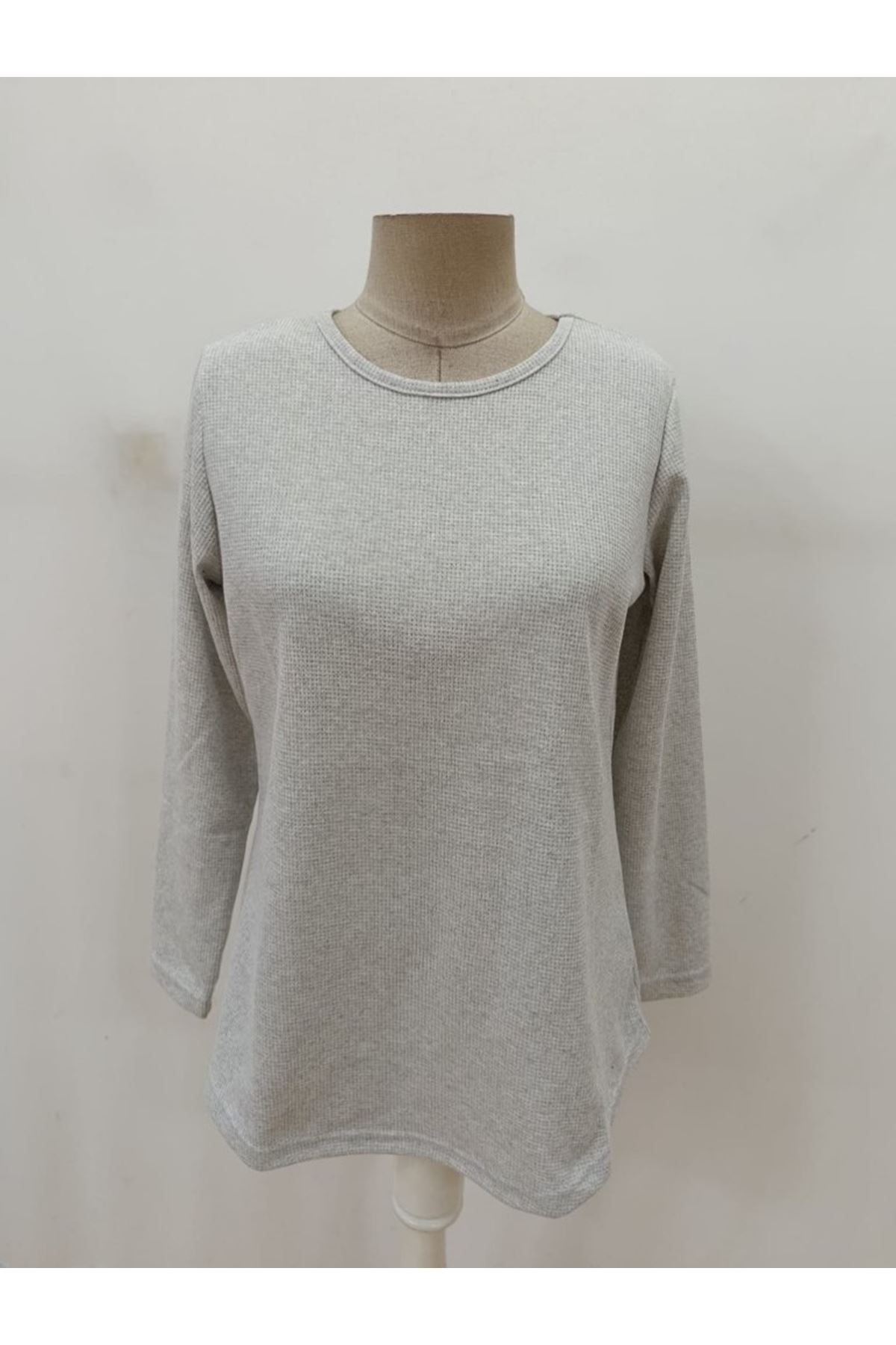 Kadın Uzun Kollu Yuvarlak Yaka Arkadan Düğmeli Waffle Bluz