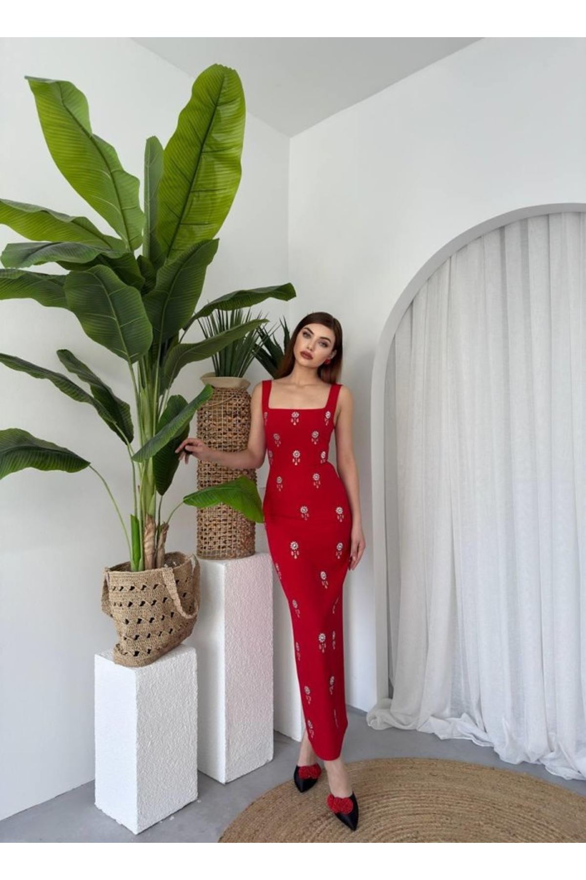 Ners Taş Detaylı Elbise