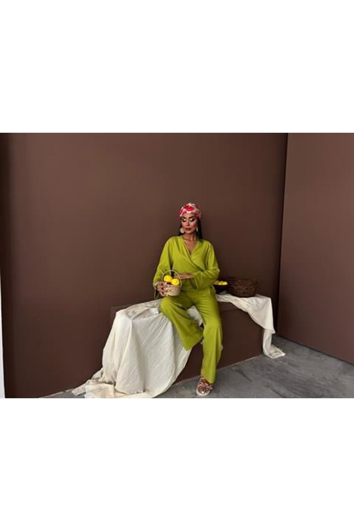 Kruvaze Model Klasik Pantolonlu Çupra Keten Takım 10191