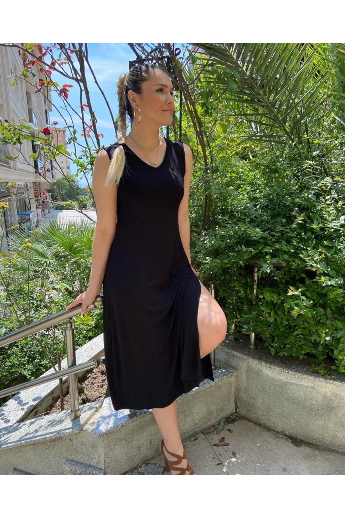 Kadın Kalın Askılı V Yaka Yırtmaç Detay Viskon Elbise