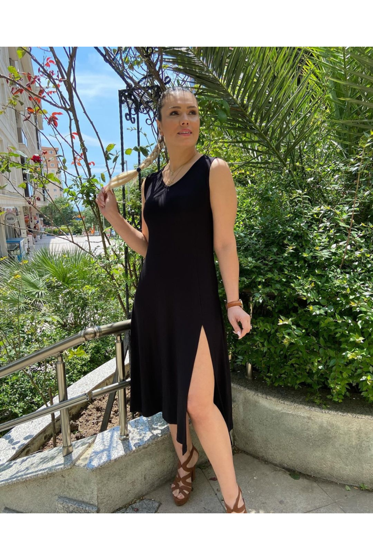 Kadın Kalın Askılı V Yaka Yırtmaç Detay Viskon Elbise