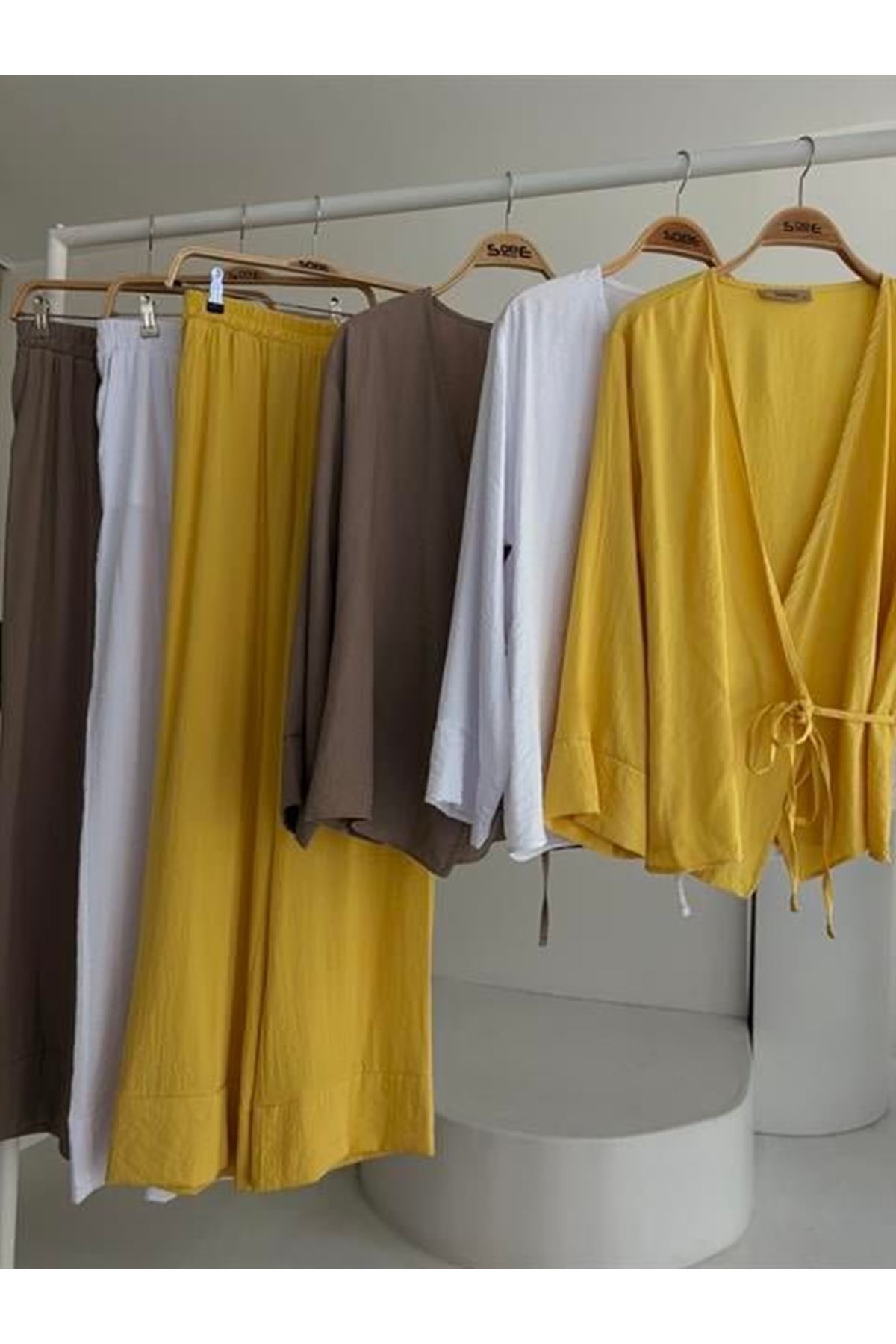 Kruvaze Model Klasik Pantolonlu Çupra Keten Takım 10191