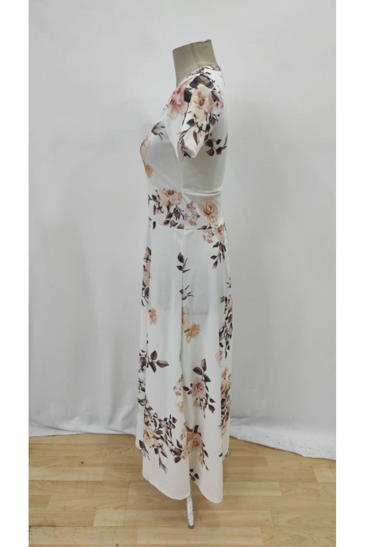 Kadın Kısa Kollu Bisiklet Yaka Puantiyeli Maksi örme Krep Elbise