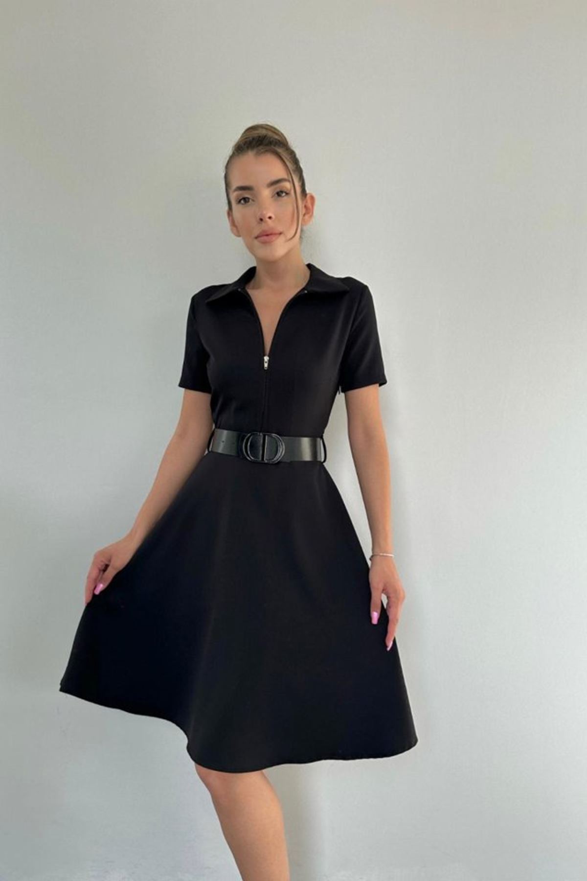 Siyah Kemerli Spor Elbise