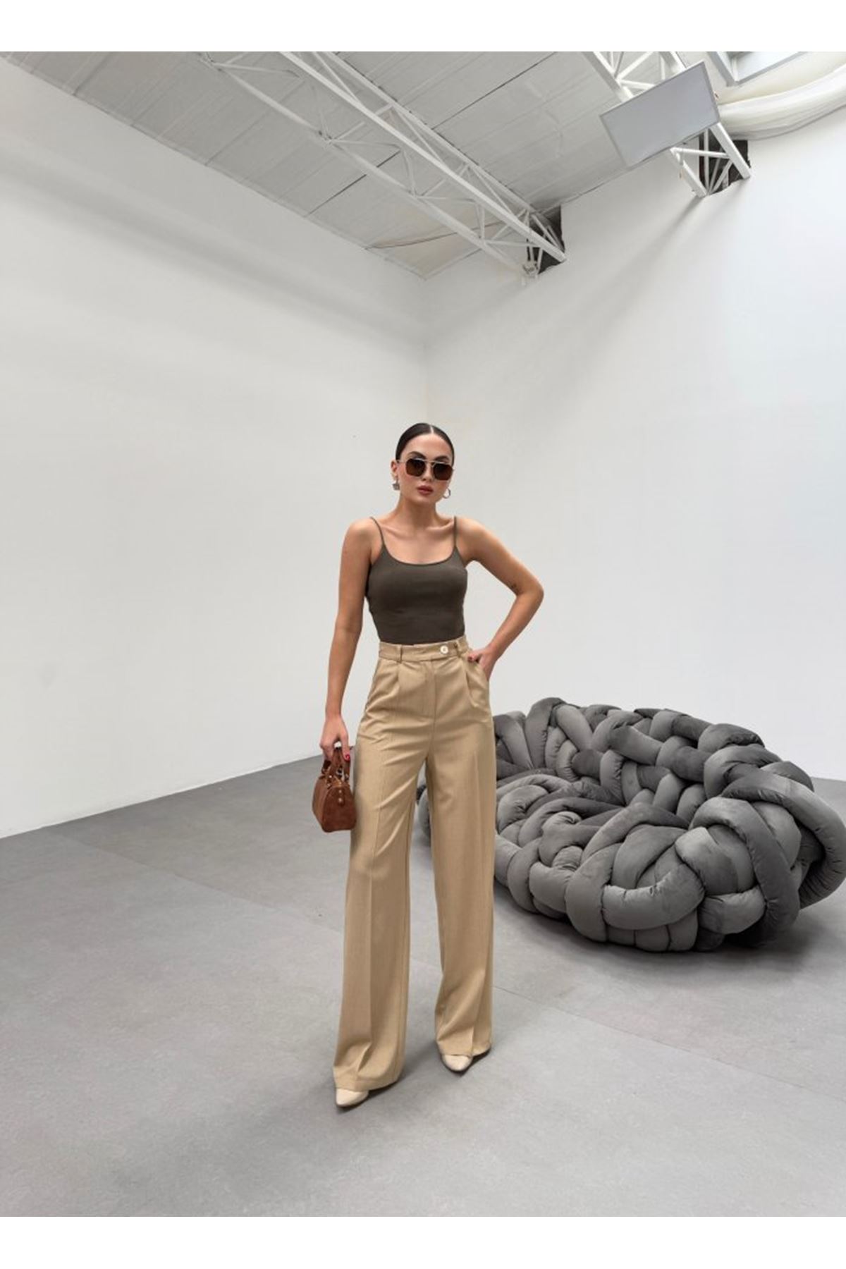 Trio Arka Bel Lasti̇k Detayli Palazzo Pantolon