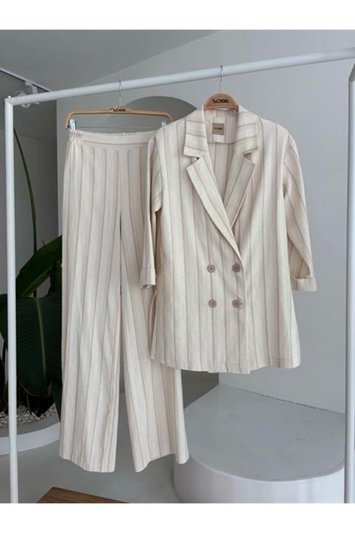 Blazer Ceketli Çizgili Keten Takım 10186