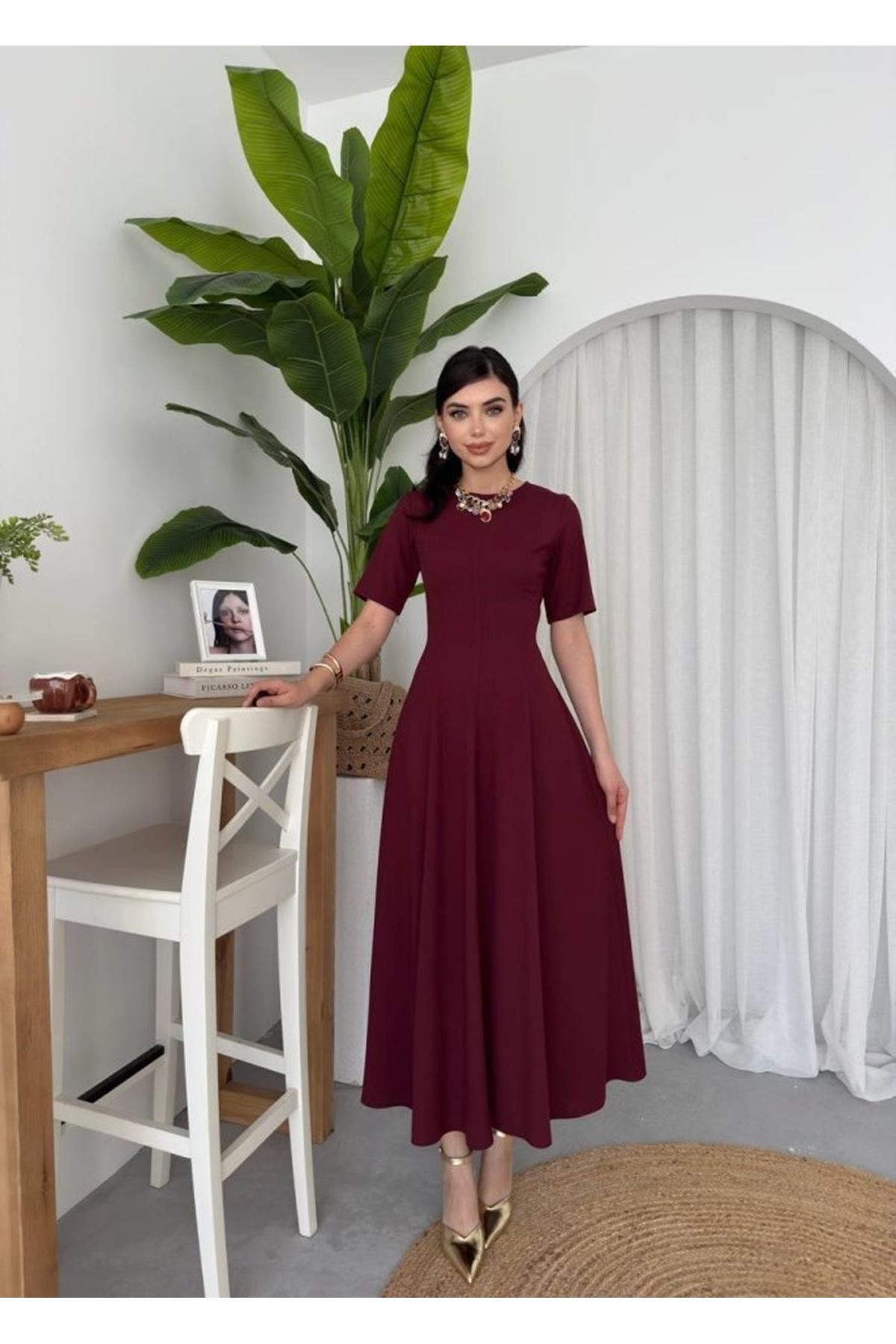 Wera Pliseli Midi Elbise