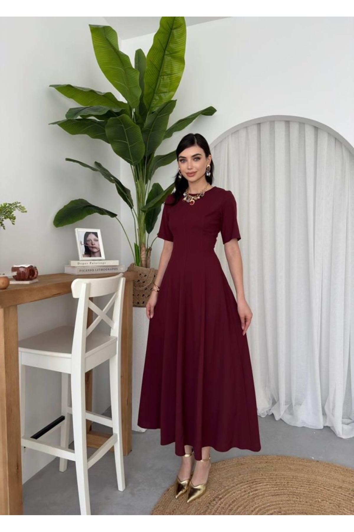 Wera Pliseli Midi Elbise