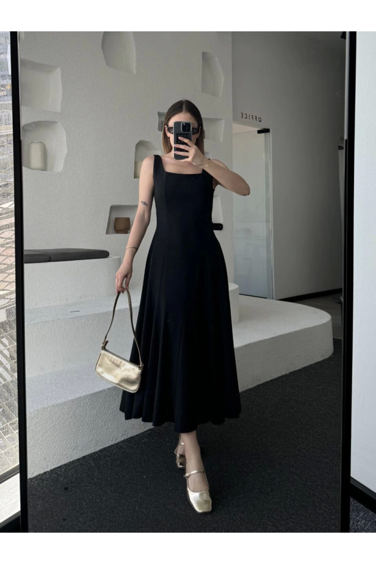 Sırt Dekolteli Kolsuz Uzun Elbise - Siyah