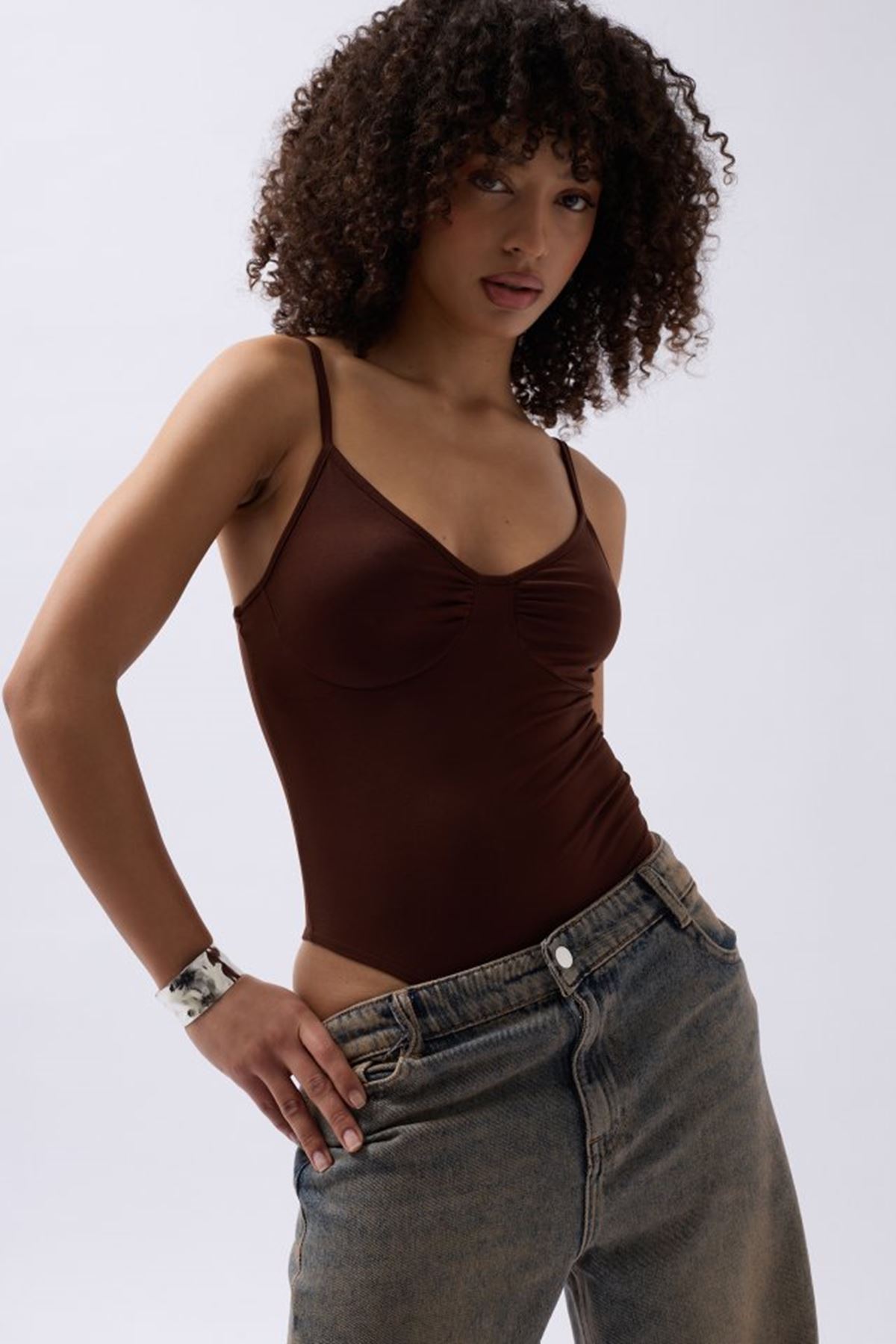 Önü Büzgülü Askılı Bodysuit