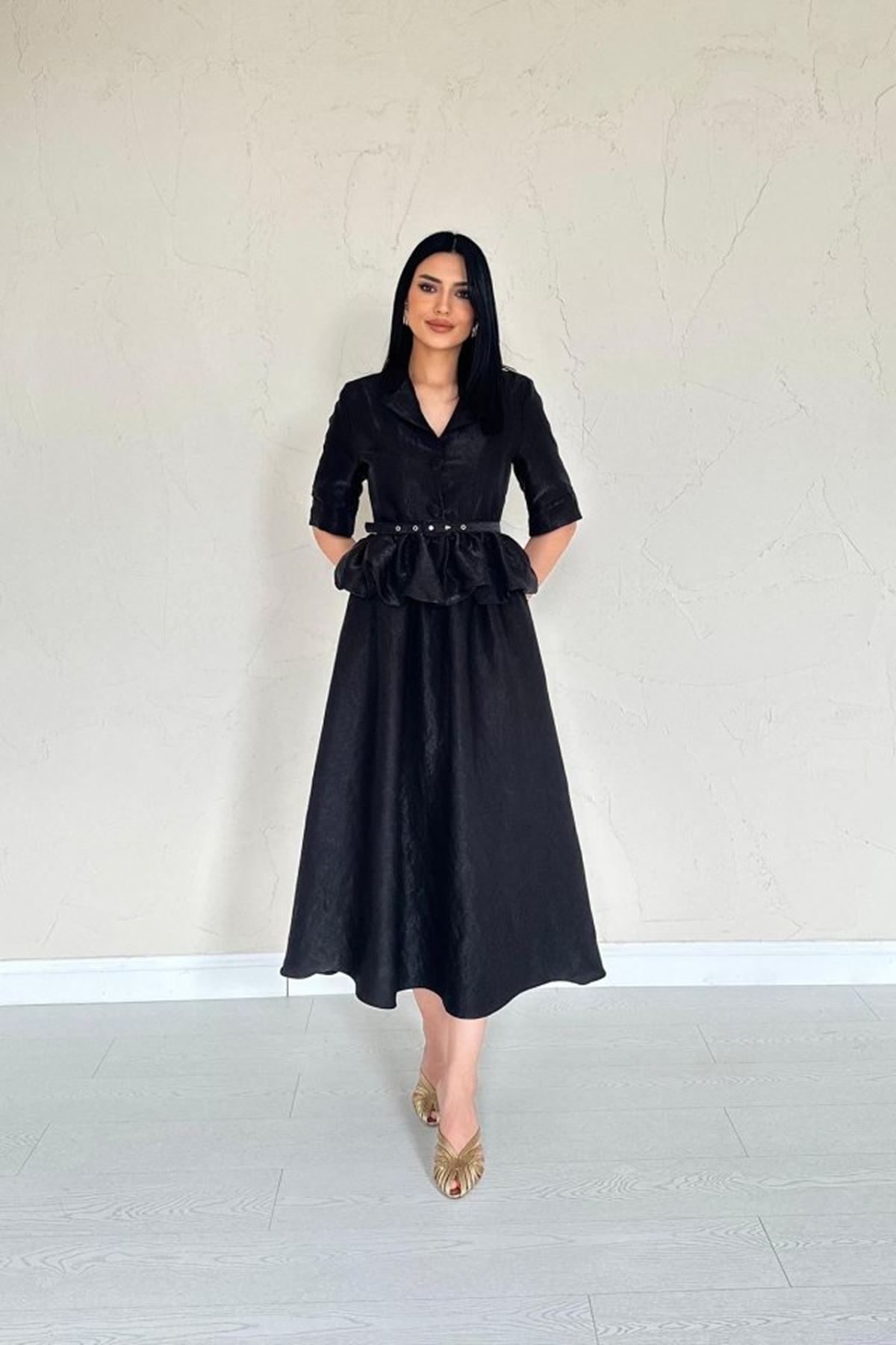 Siyah İnce Kemerli Fırfırlı Ceket Ve Büzgülü Etek Takım