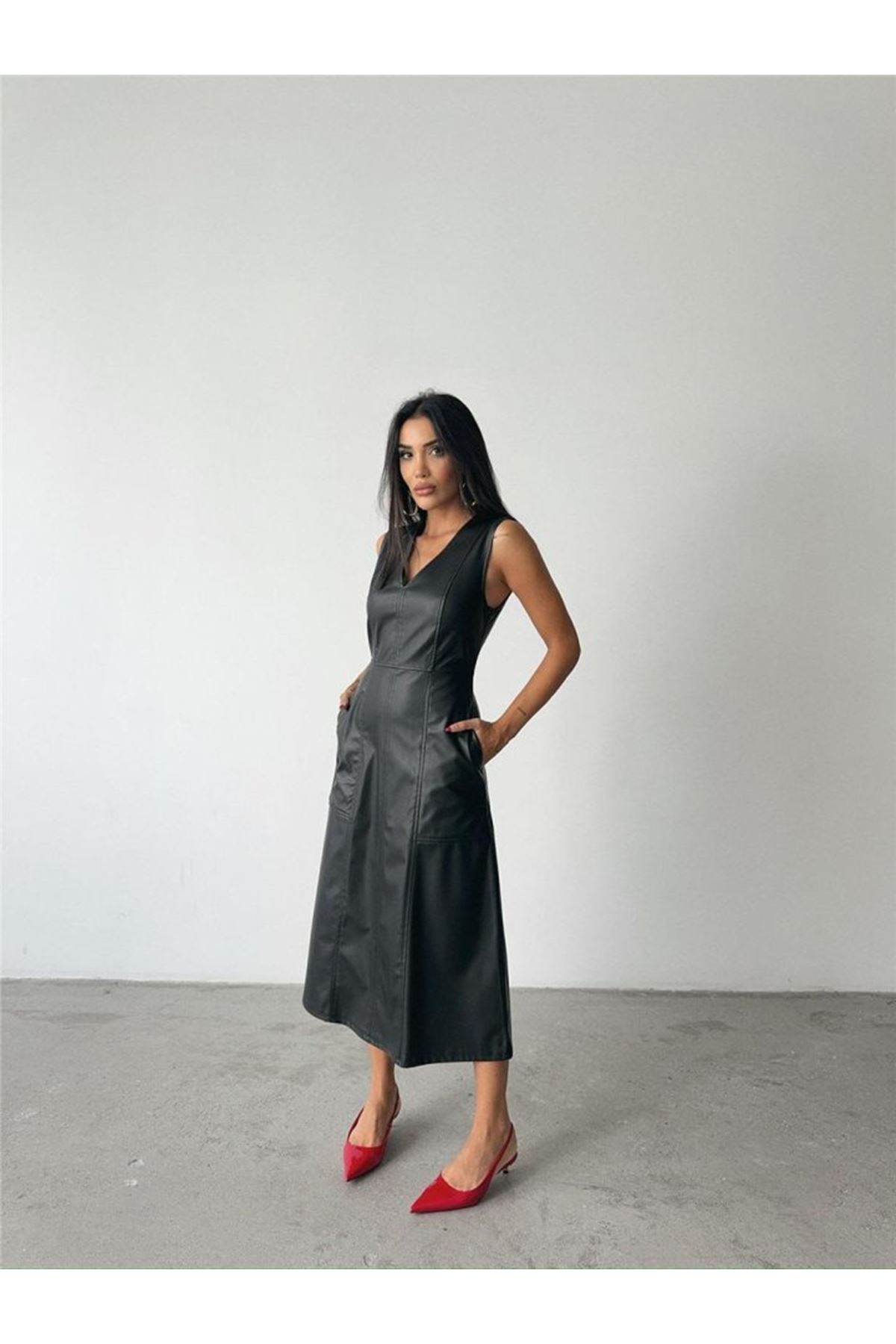 ASKILI DERİ ELBİSE ŞANEL BOY - Siyah