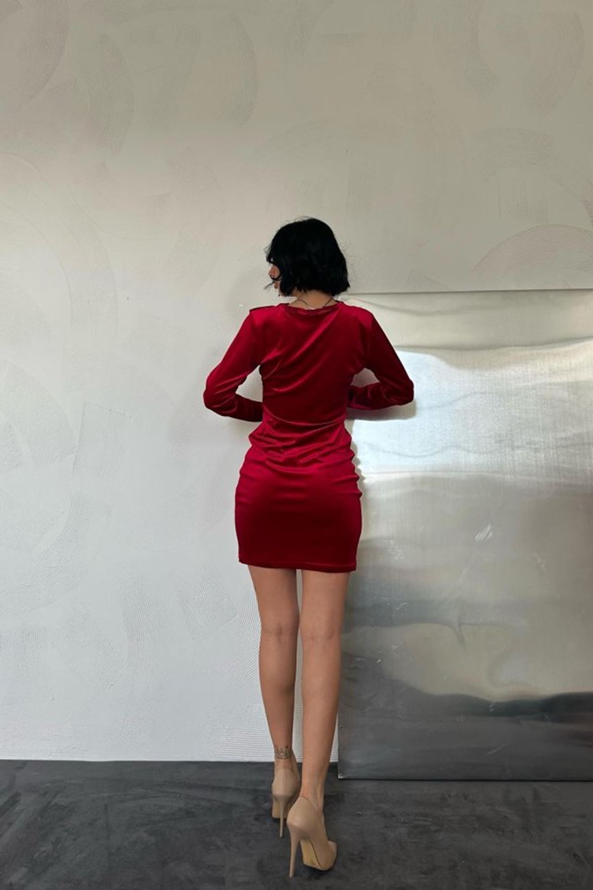 Kırmızı Yaka Ve Kol Dantelli Mini Elbise