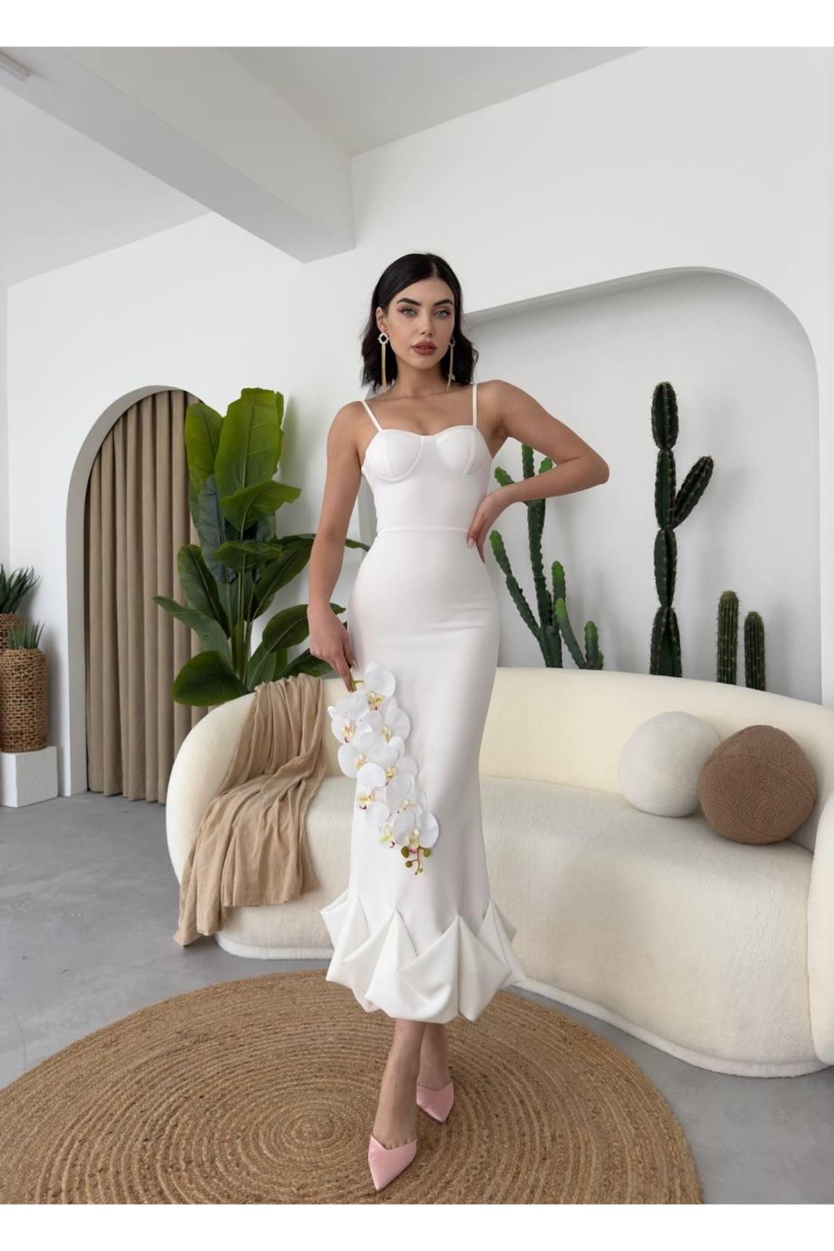 Dominic Eteği Büzgülü Midi Boy Elbise