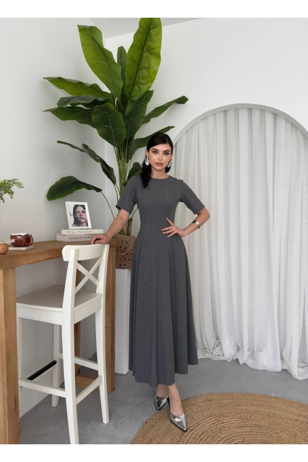 Wera Pliseli Midi Elbise