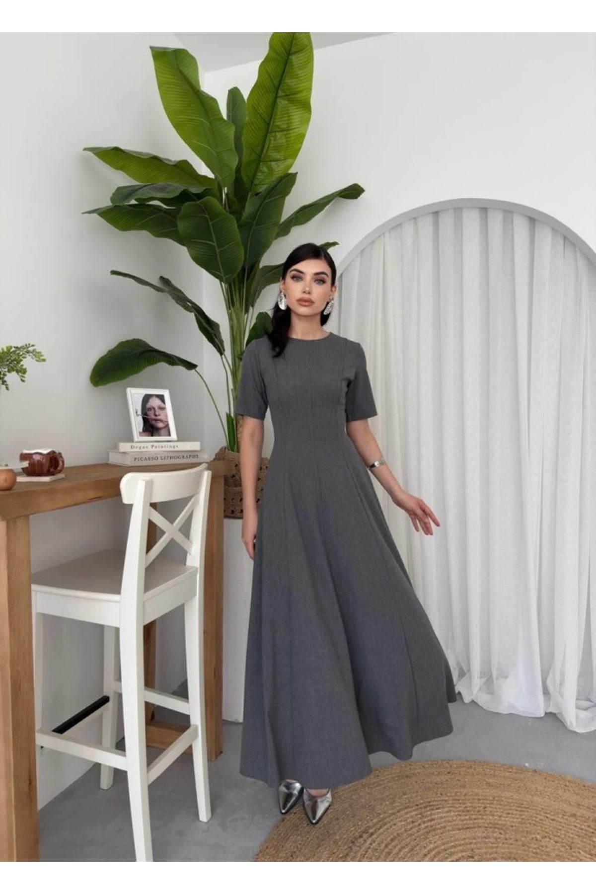 Wera Pliseli Midi Elbise