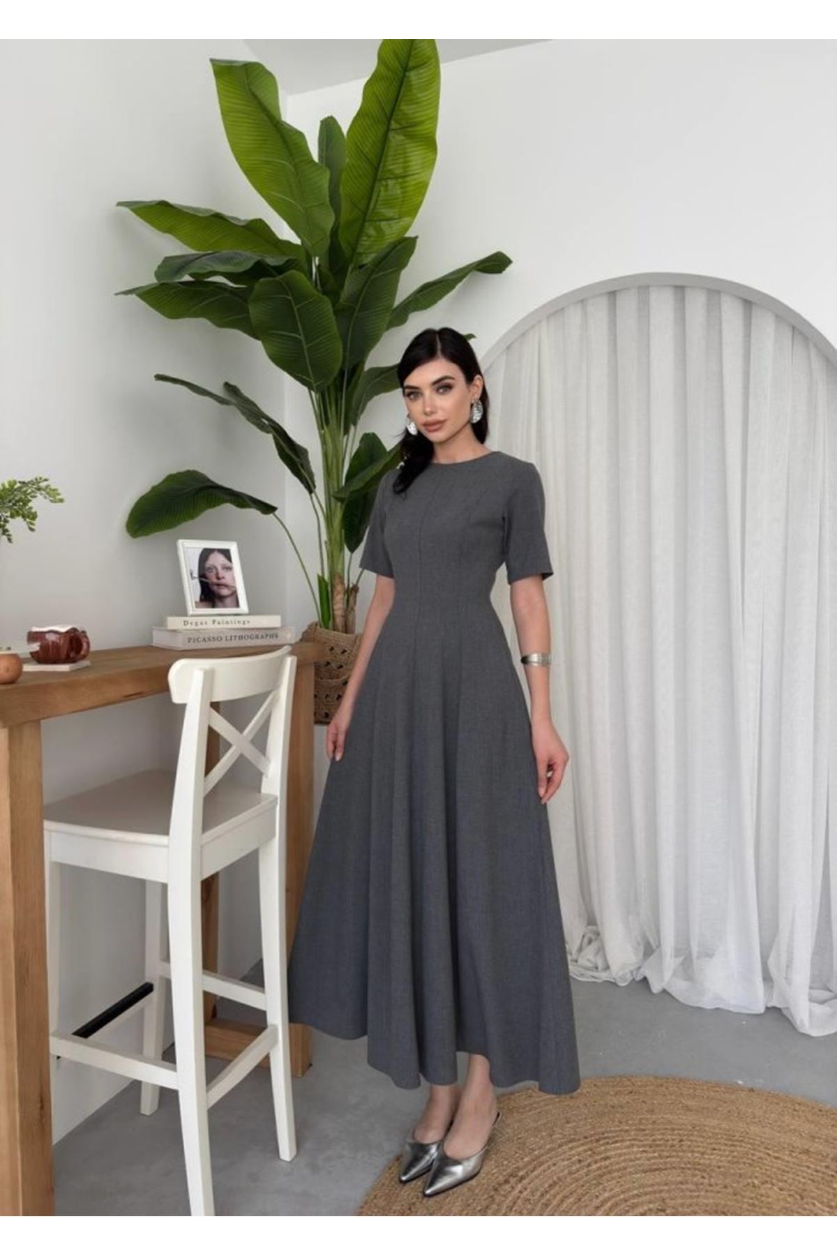 Wera Pliseli Midi Elbise