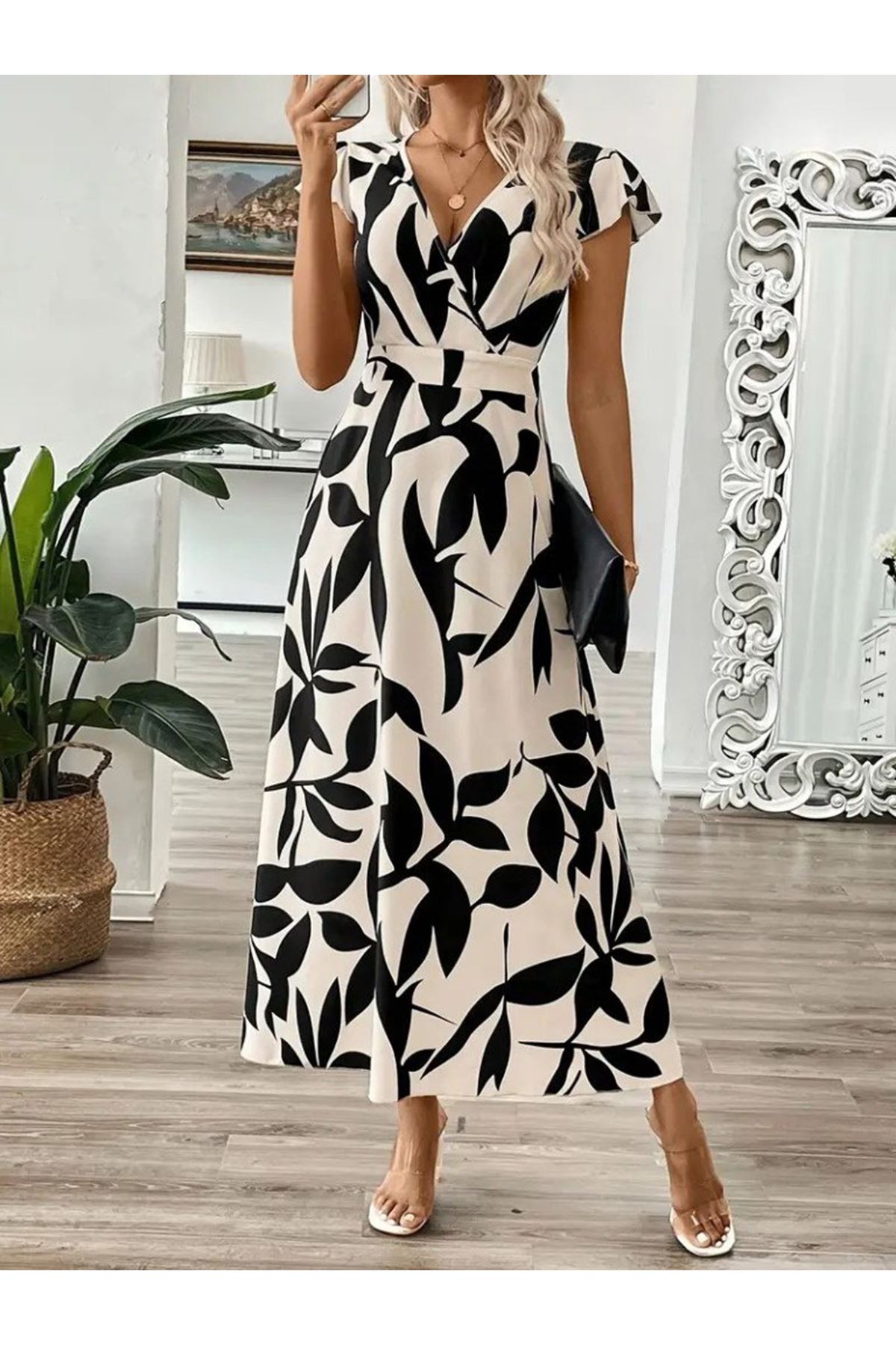 Kadın Kısa Kelebek Kollu Kruvaze Yaka Desenli Süprem Elbise