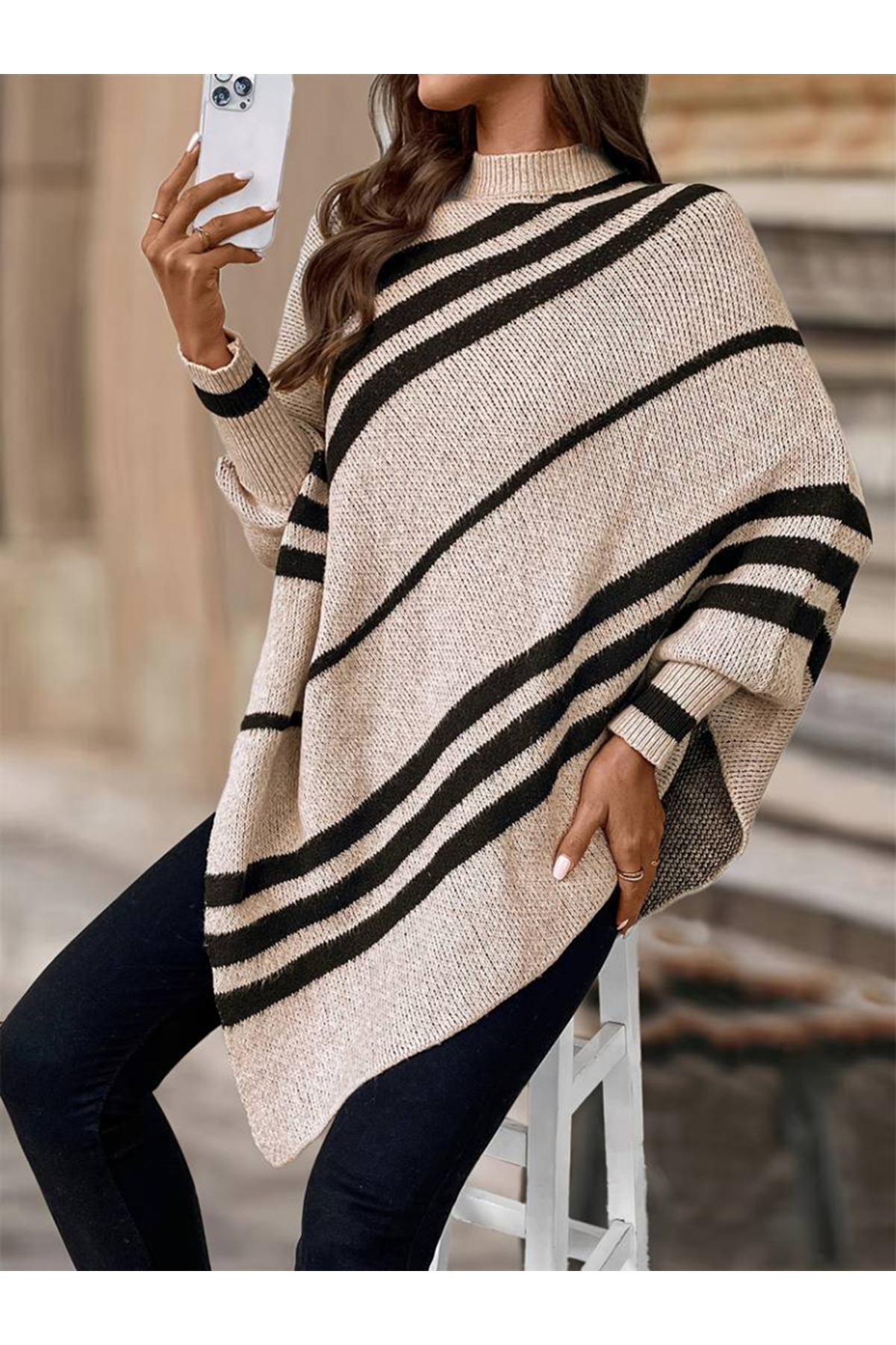 Kadın Uzun Yarasa Kollu Yüksek Boyunlu Asimetrik Kesim Triko Pelerin Kazak