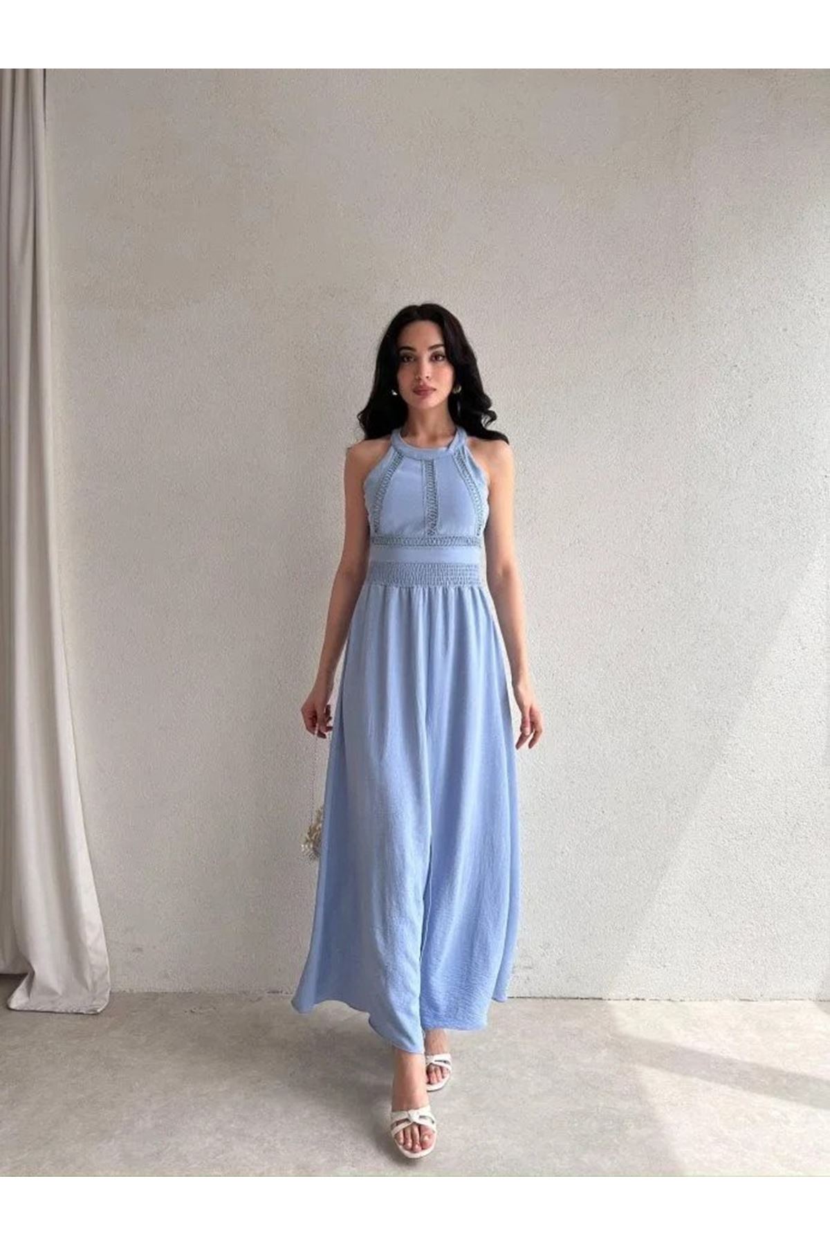 Kadın Krinkil Kumaş Beli Gipeli Halter Yaka Maxi Boy Elbise
