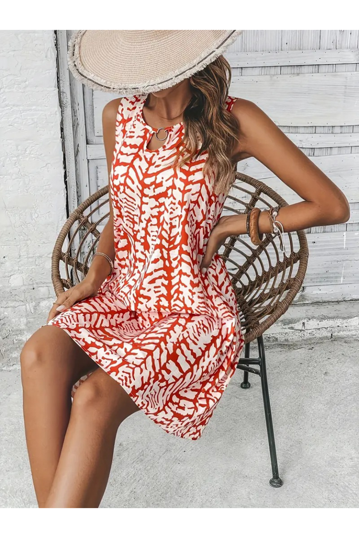 Kadın Sıfır Kol Yakadan Halka Detaylı Desenli Kısa Bürümcük Elbise