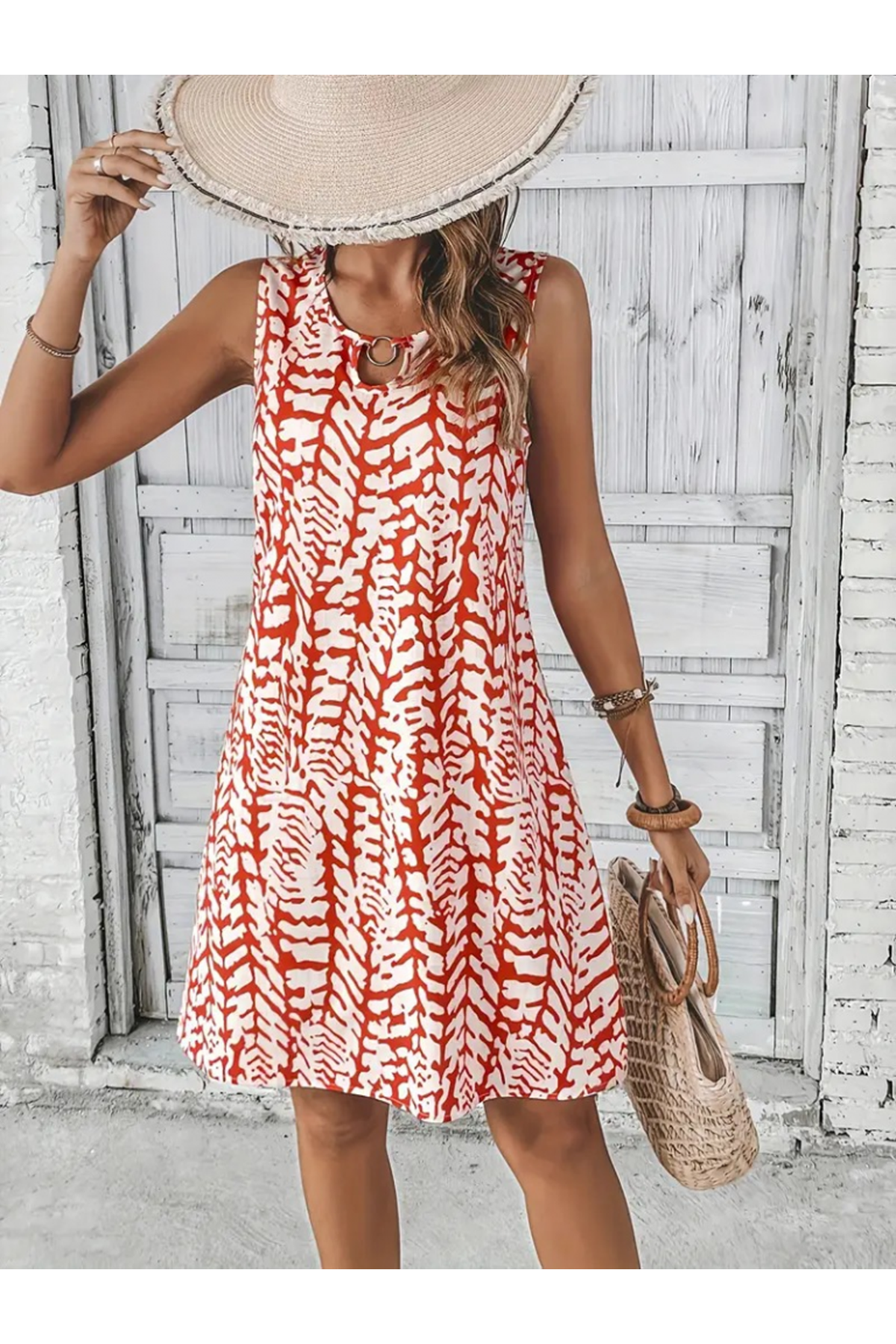 Kadın Sıfır Kol Yakadan Halka Detaylı Desenli Kısa Bürümcük Elbise