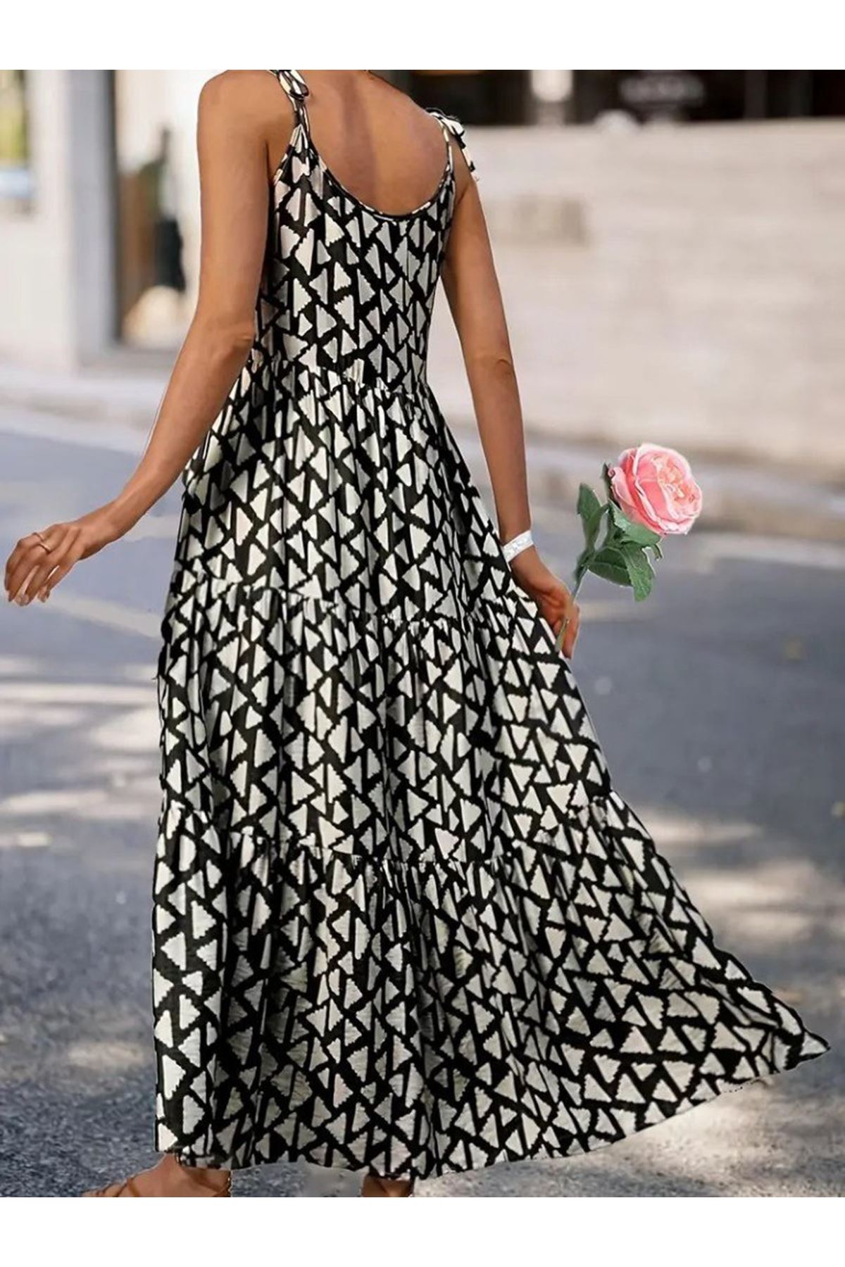 Kadın Askılı Yuvarlak Yaka Fırfırlı Desenli Uzun Bürümcük Elbise