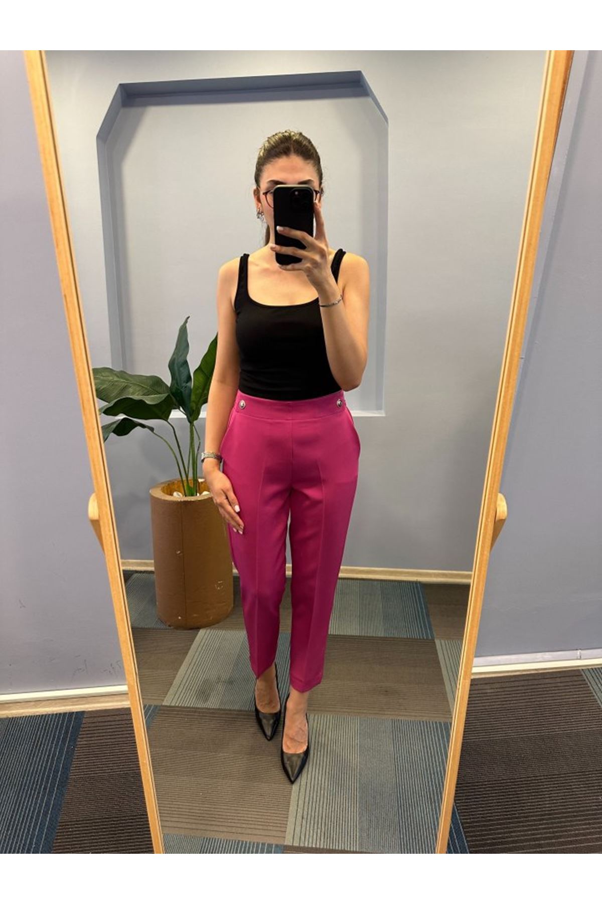 Bel Lasti̇kli̇ Düğmeli̇ Pantolon