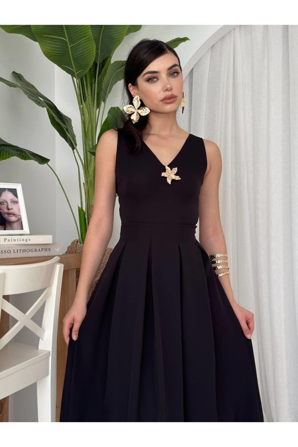 Late Yıldız Detaylı Elbise