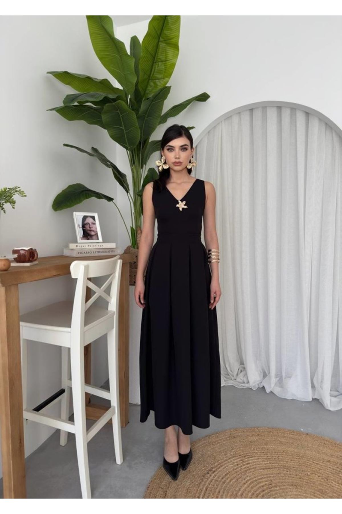 Late Yıldız Detaylı Elbise