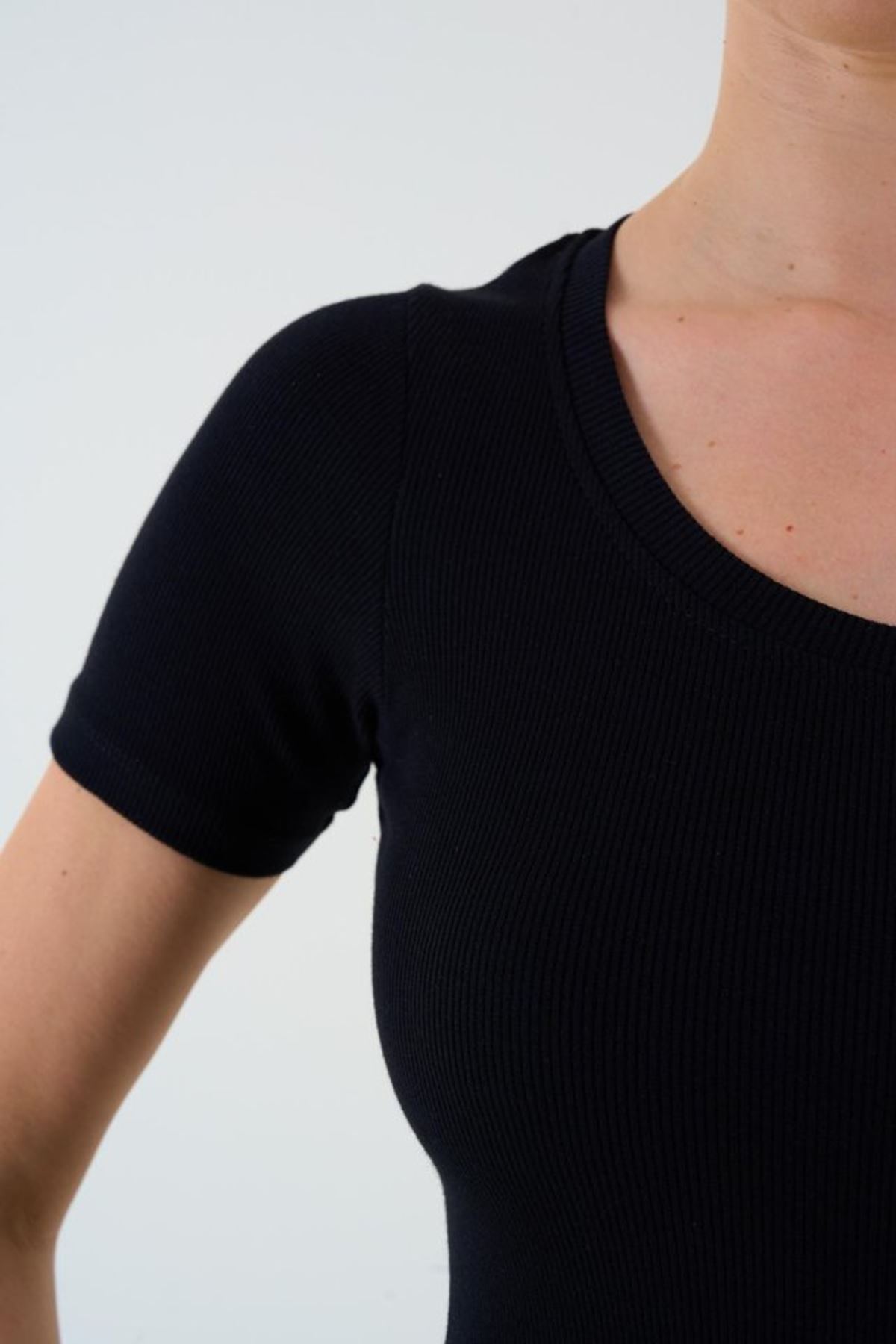 Kısa Kollu T-shirt - Siyah