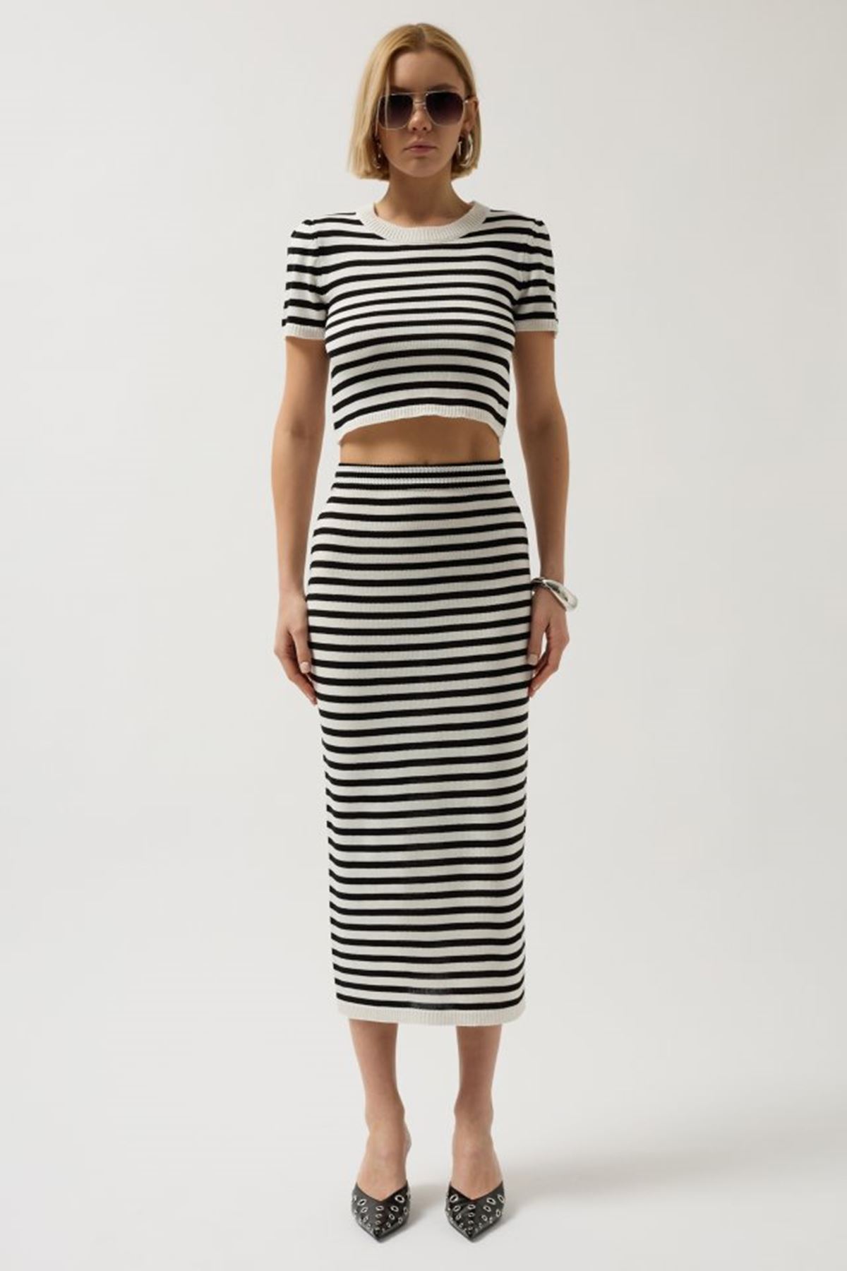 Çizgili Midi Dokulu Etek