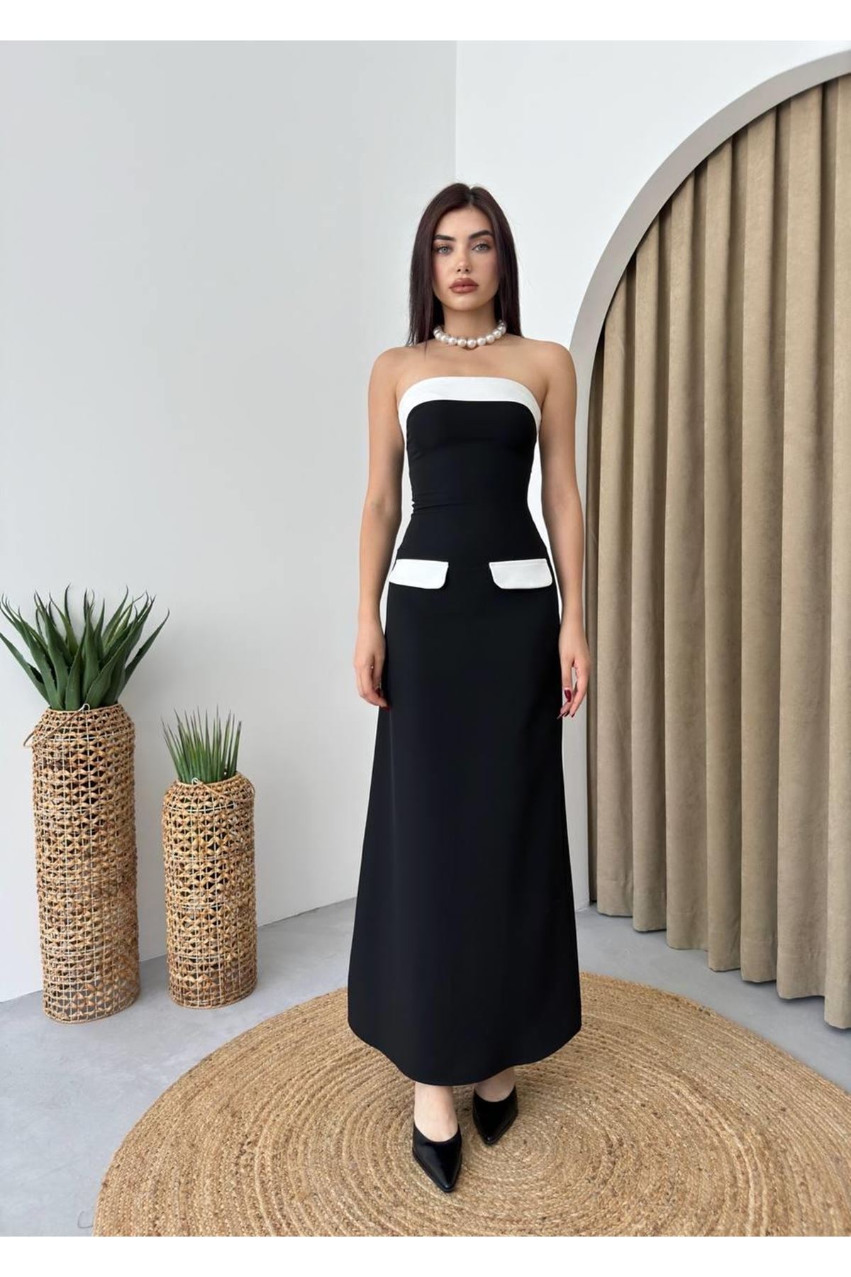 Cep Detaylı Straplez Elbise