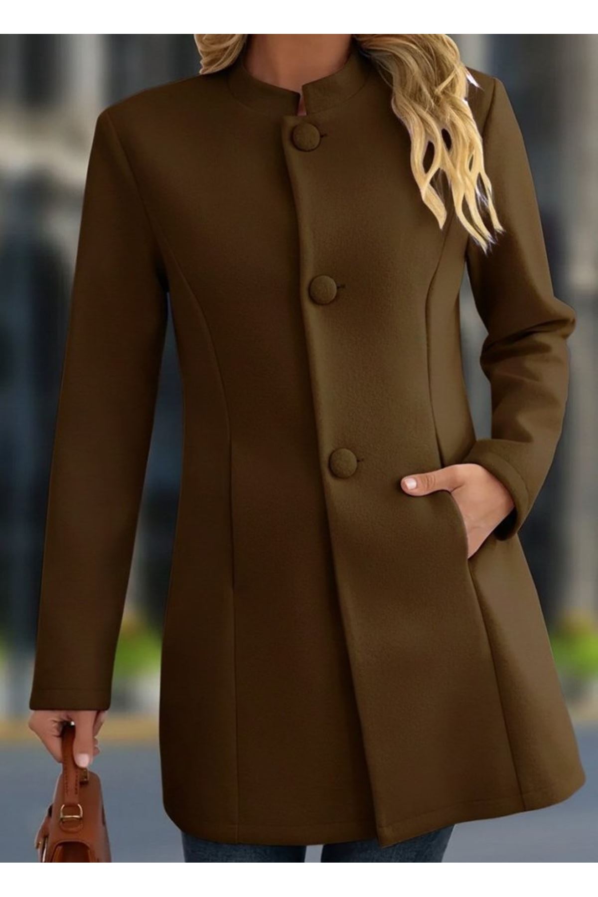 Kadın Uzun Kollu Hakim Yakalı önden Düğmeli Cep Detaylı Kısa Taba Kaşe Kaban