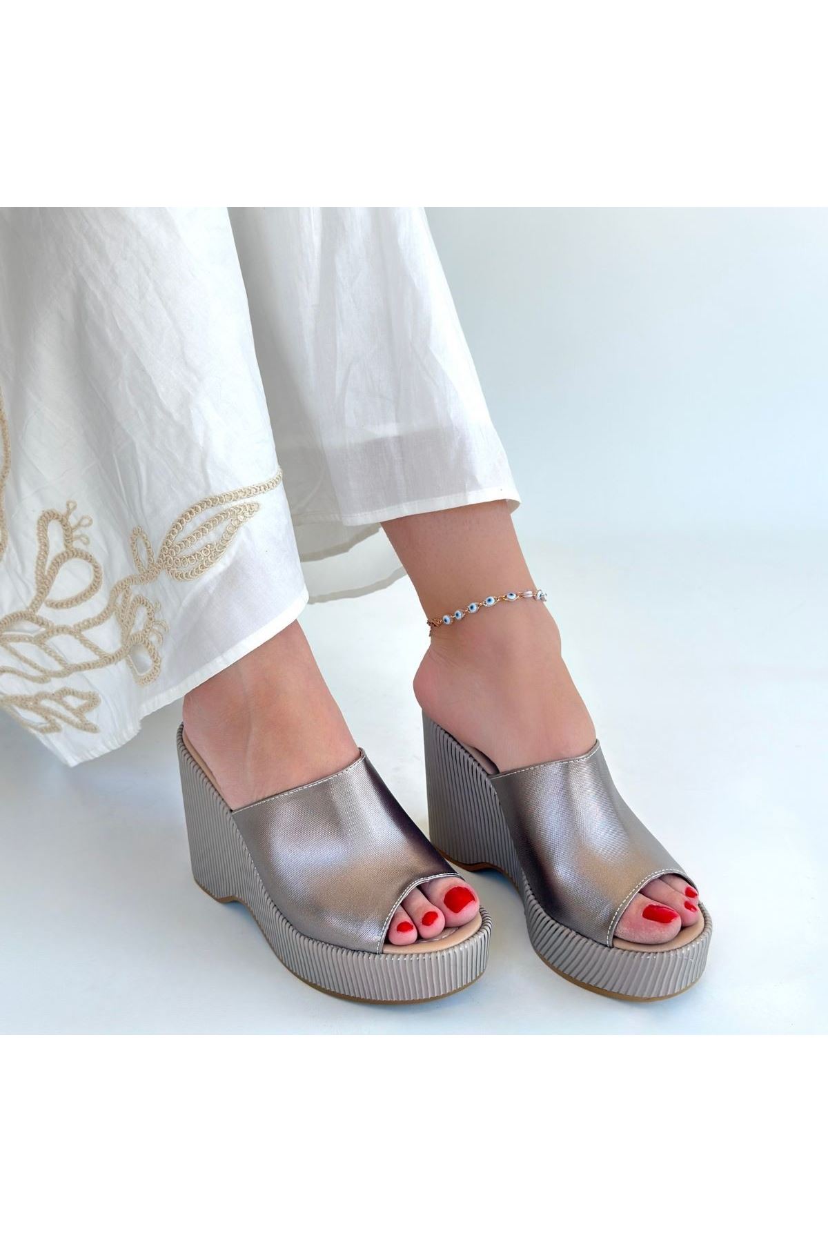 Tlay Platin Cilt Dolgu Topuk Terlik