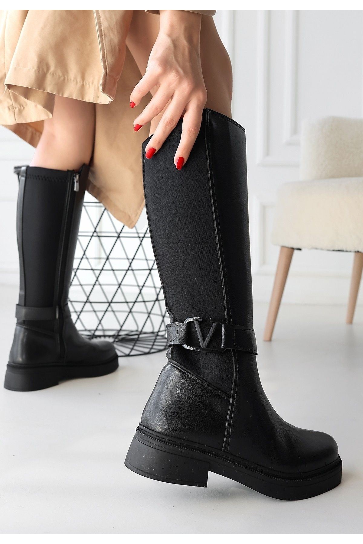 Diona Siyah Cilt Çizme