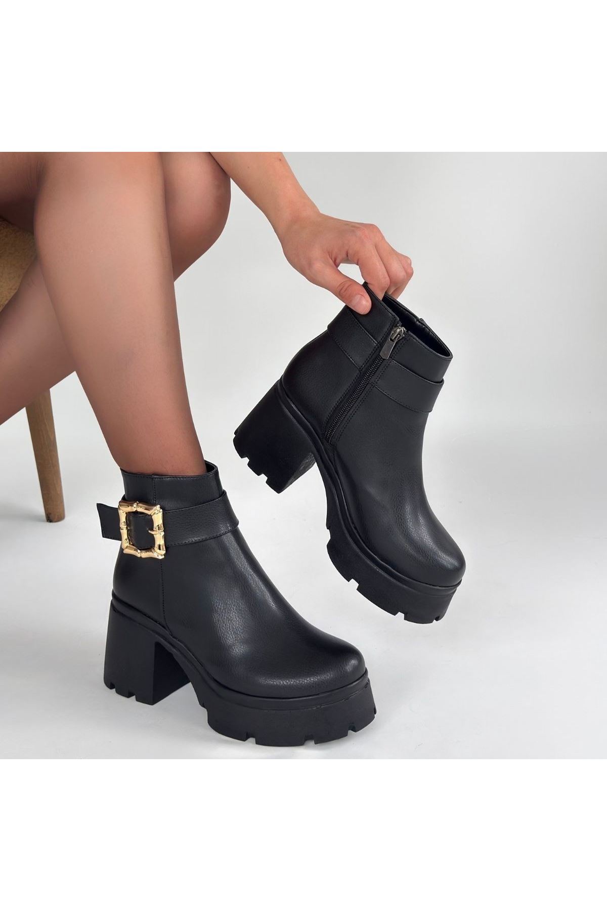 Pinma Siyah Cilt Topuklu Bot