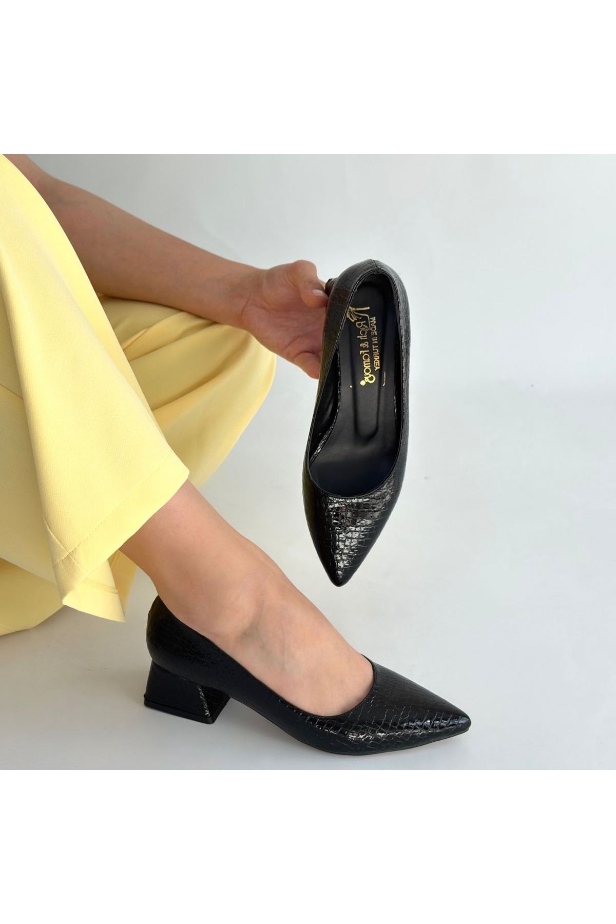 Meort Siyah Rugan Topuklu Ayakkabı