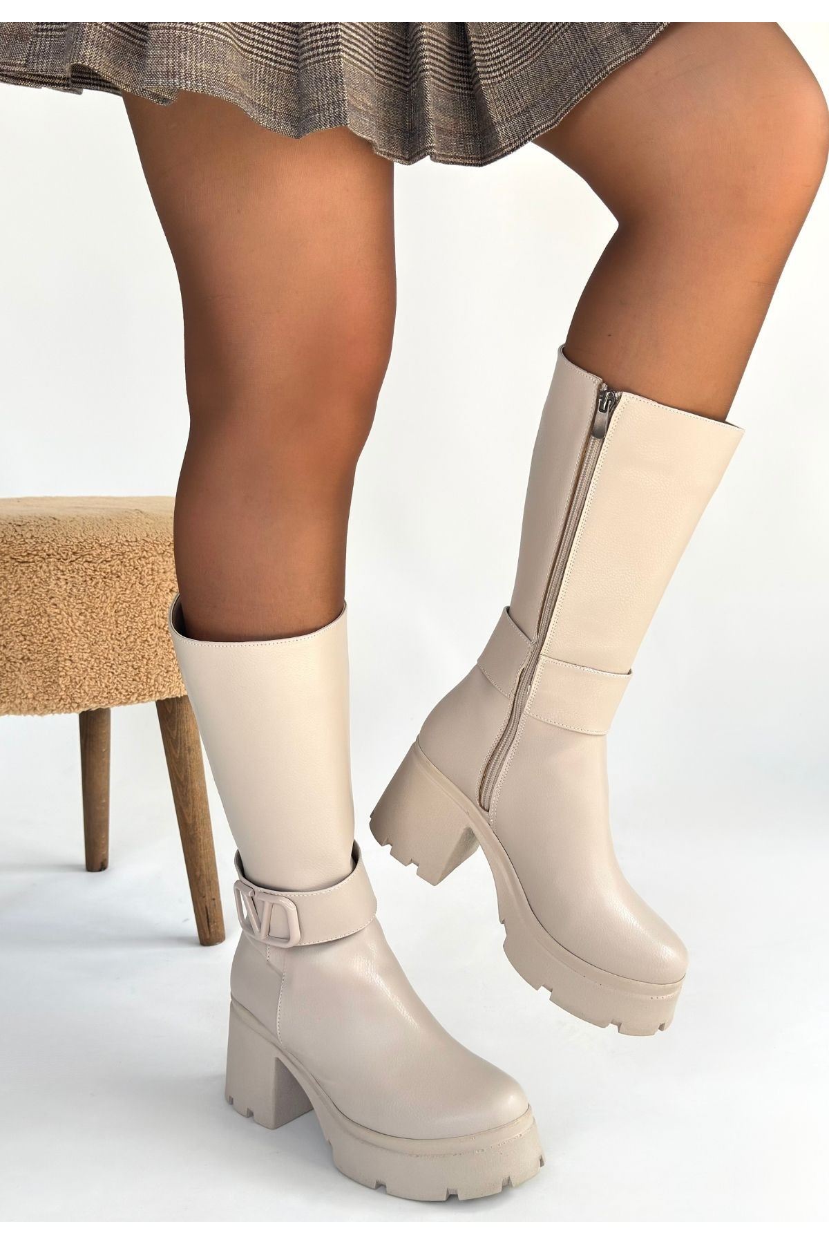 Moki Bej Cilt Topuklu Çizme