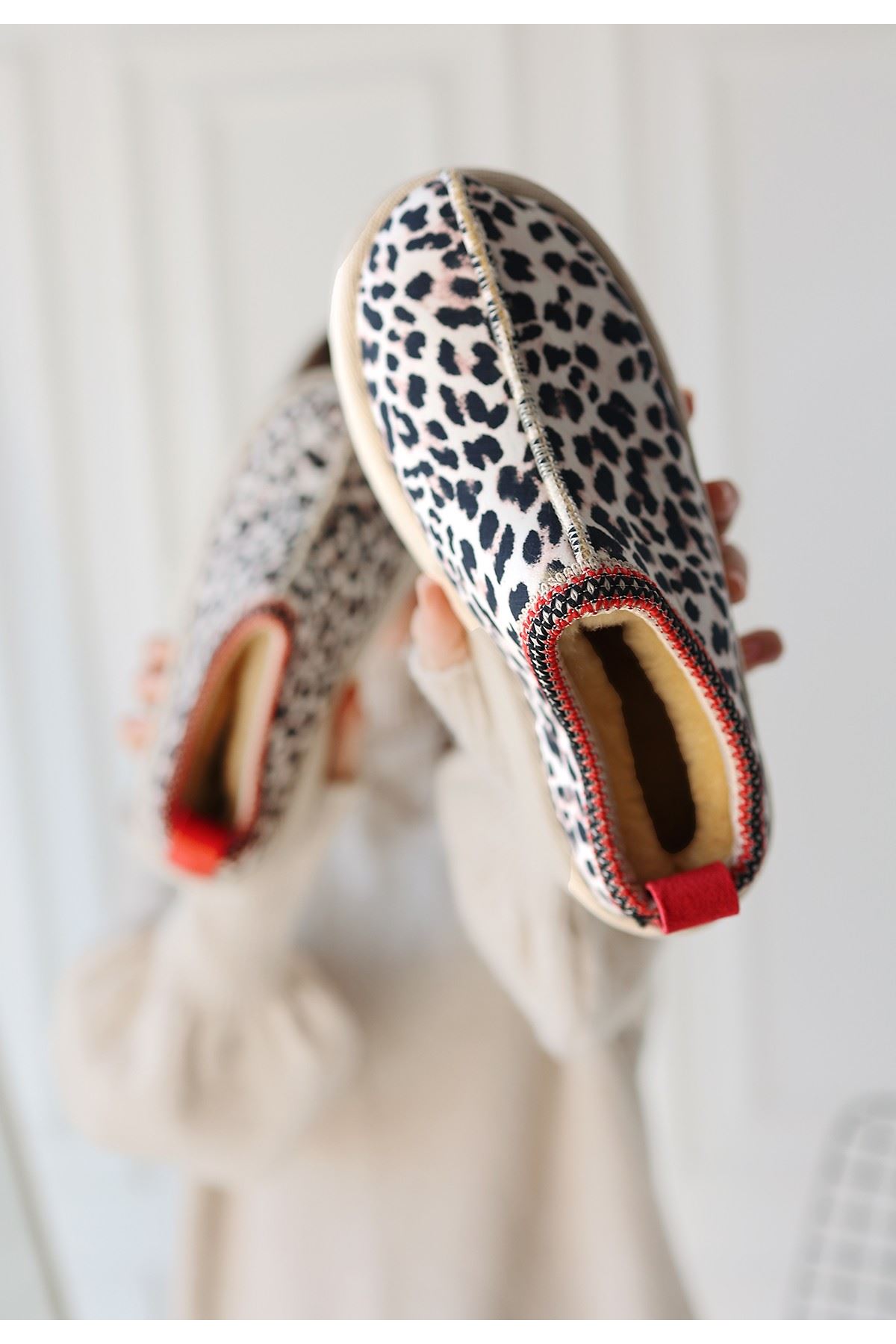 Mucy Çita Süet Bot