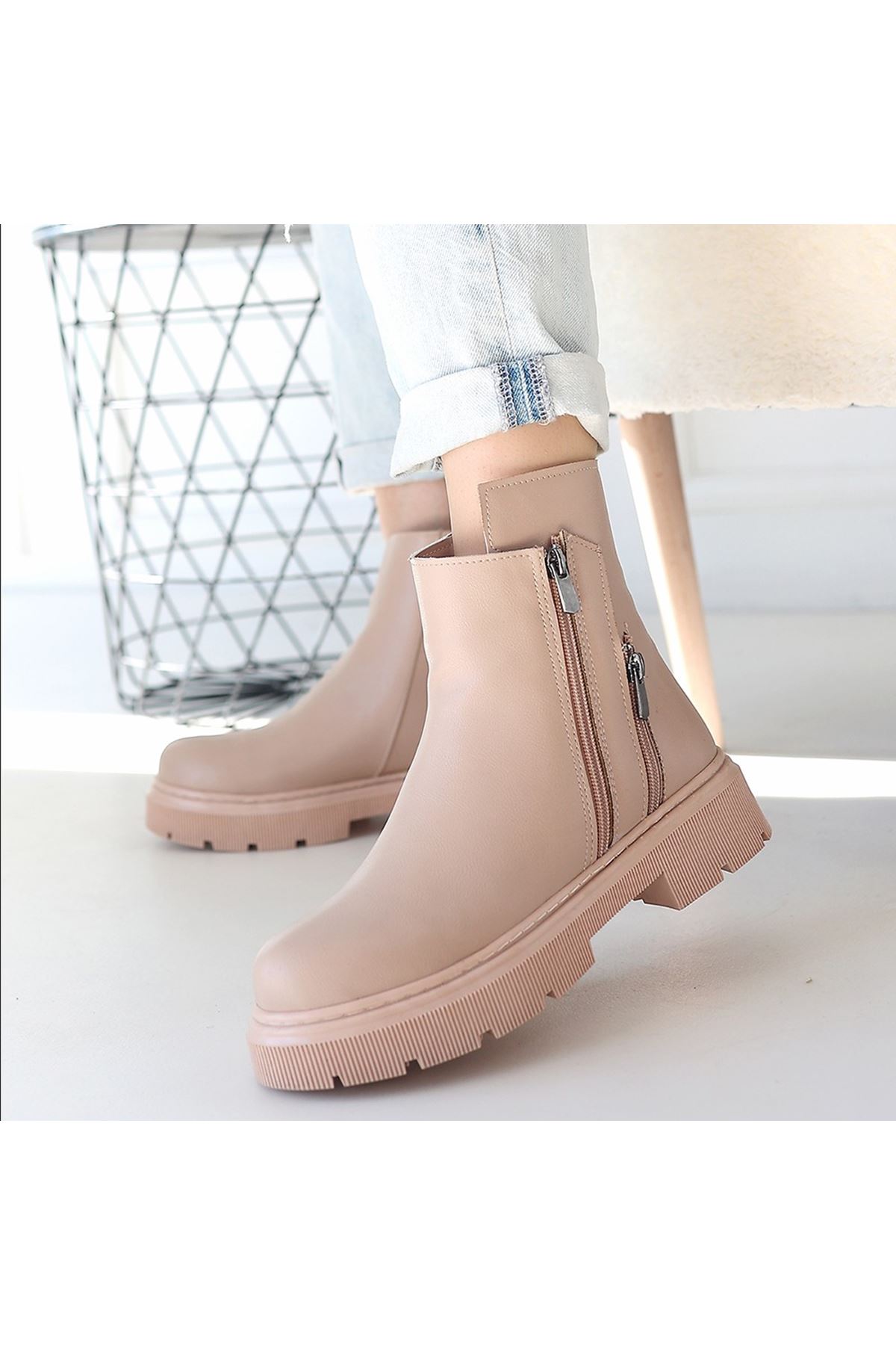 Menta Nude Cilt Fermuar Aksesuarlı Bot