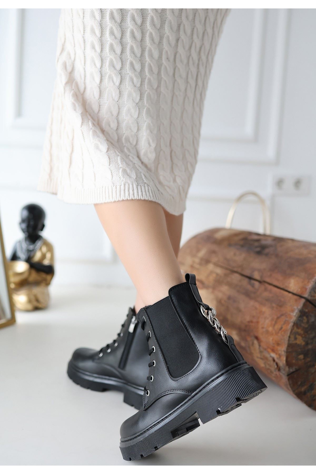 Harte Siyah Cilt Bağcıklı Bot