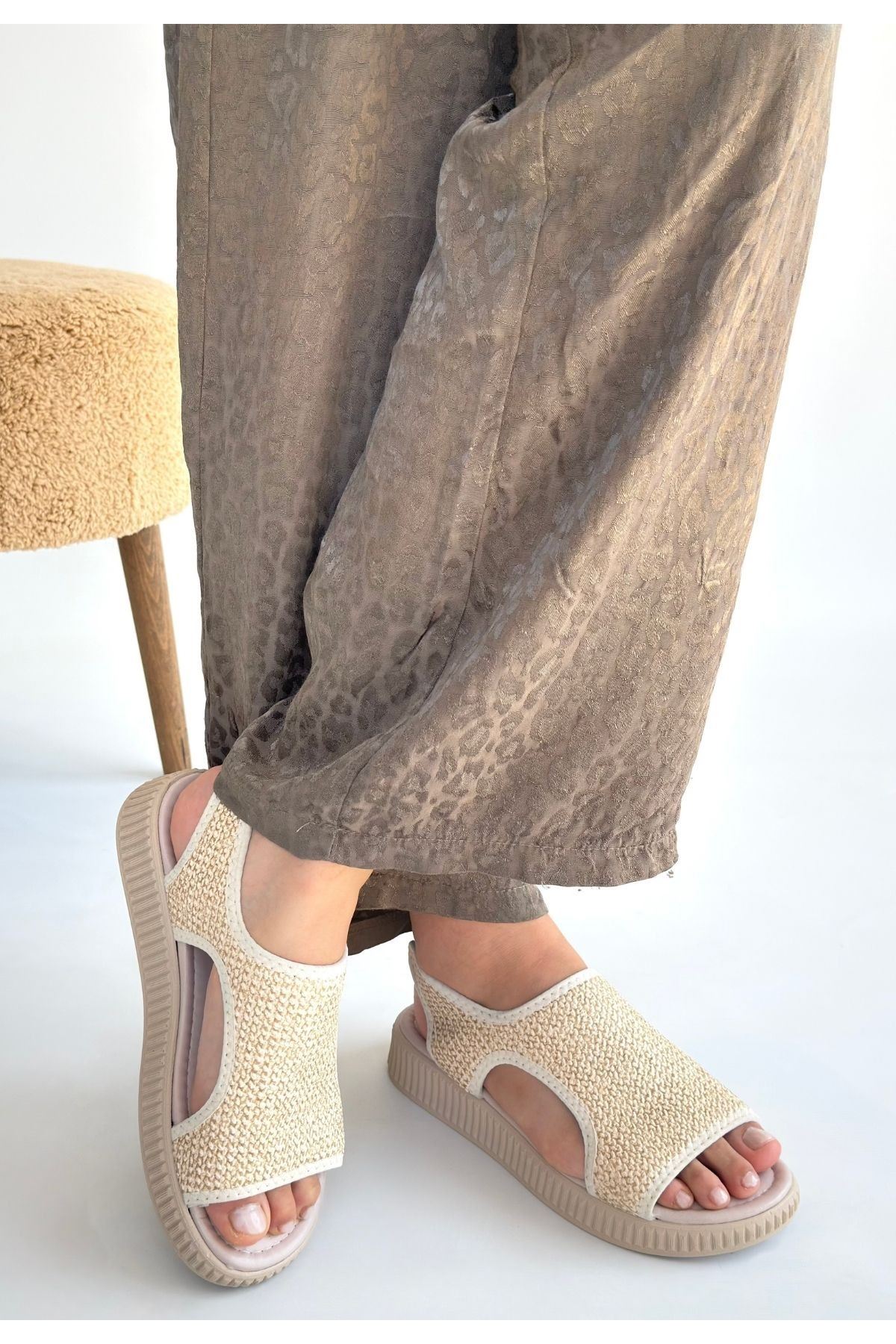 Wayi Bej Hasır Cilt Sandalet